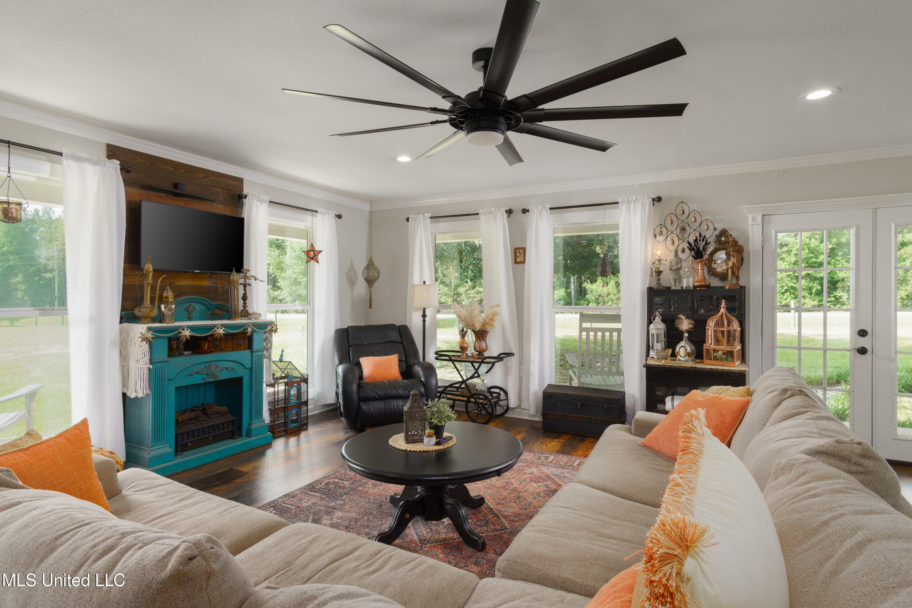 5211 Agricola Latonia Road Property Photo 4