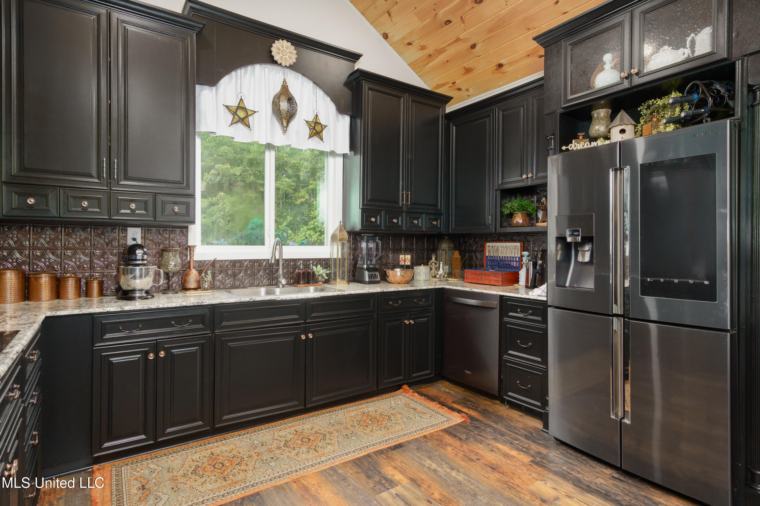 5211 Agricola Latonia Road Property Photo 9