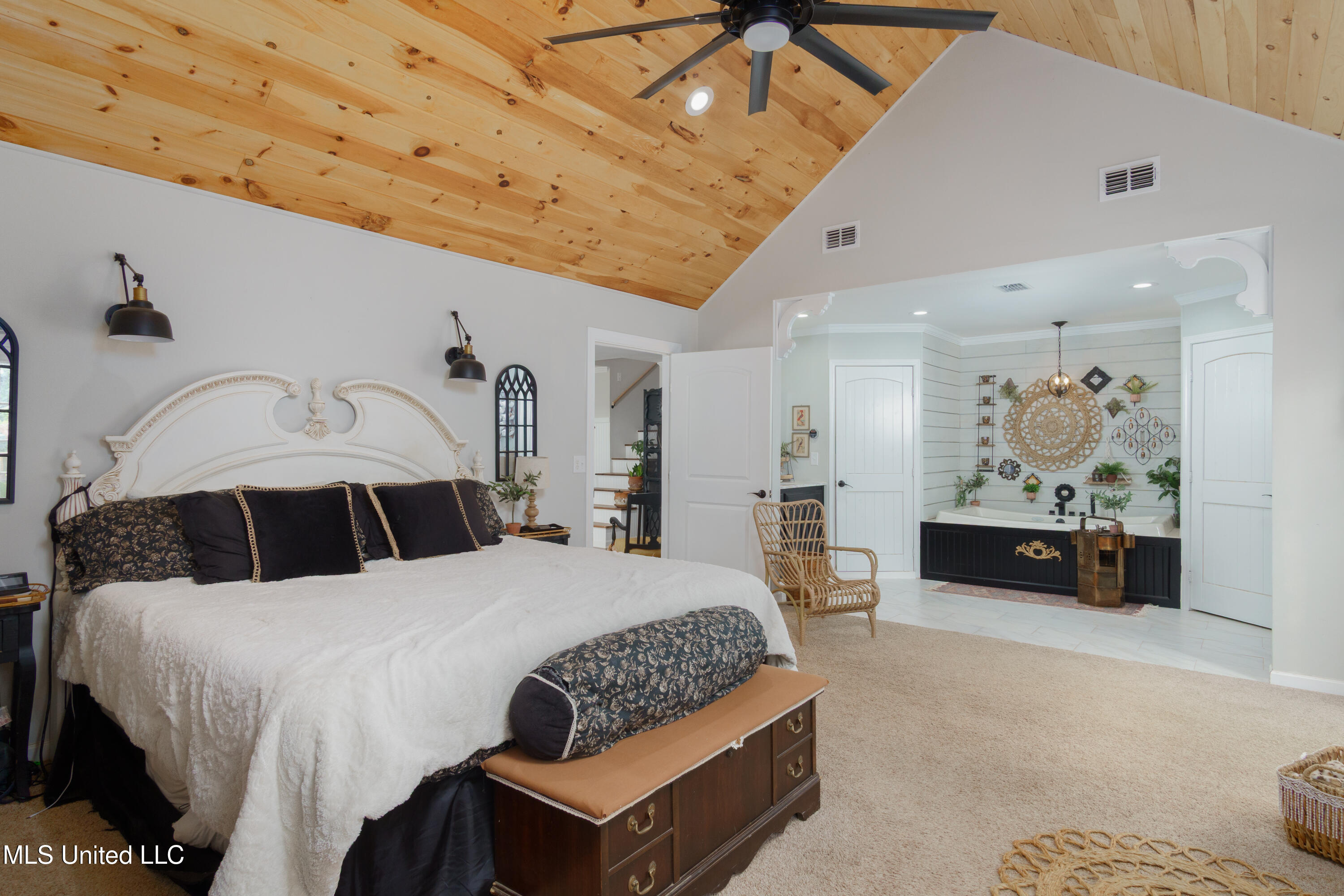 5211 Agricola Latonia Road Property Photo 15