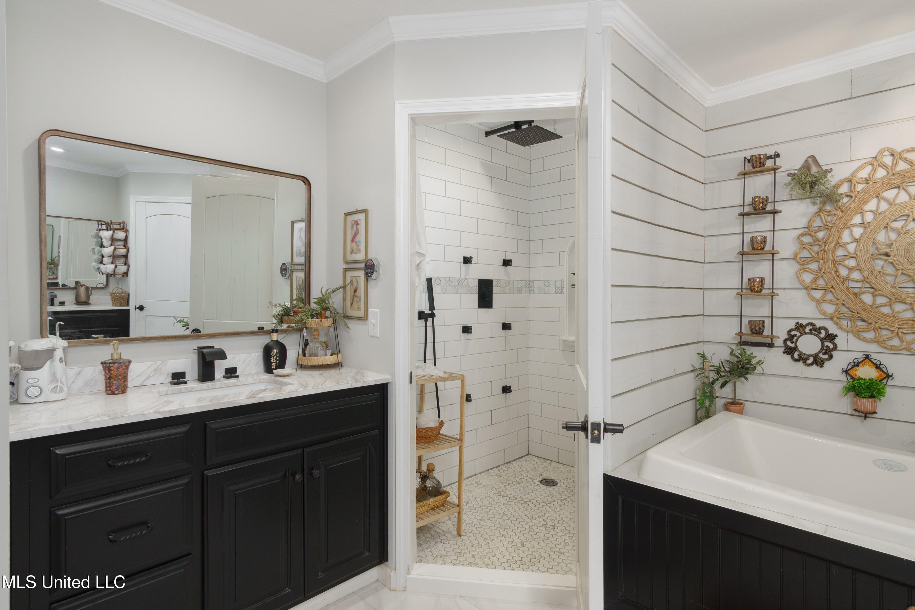 5211 Agricola Latonia Road Property Photo 17