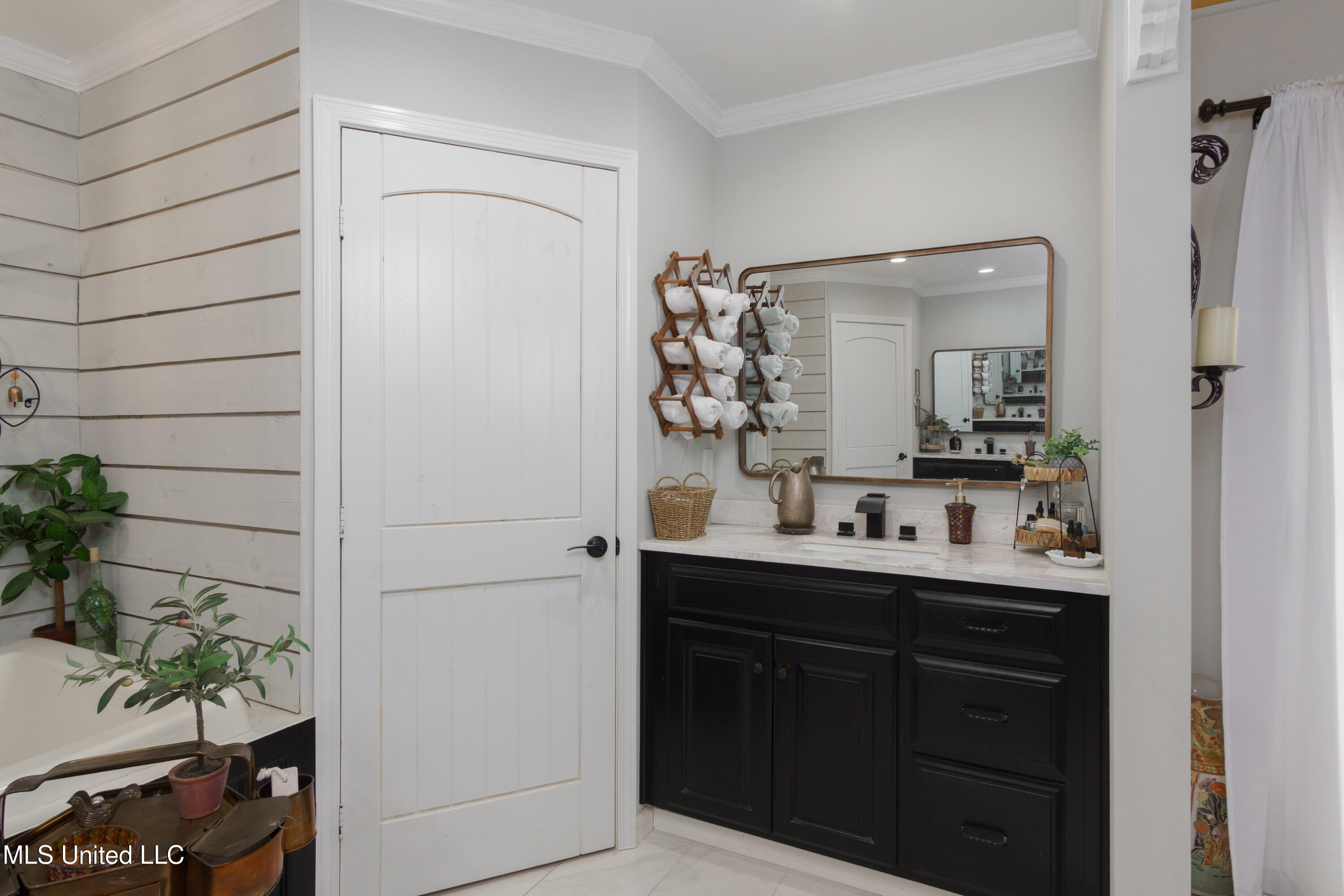 5211 Agricola Latonia Road Property Photo 19