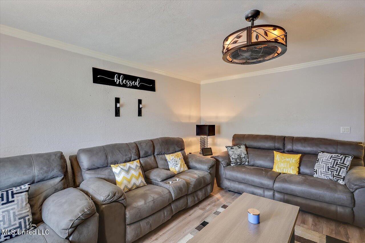 210 Terry Brook Drive Property Photo 7