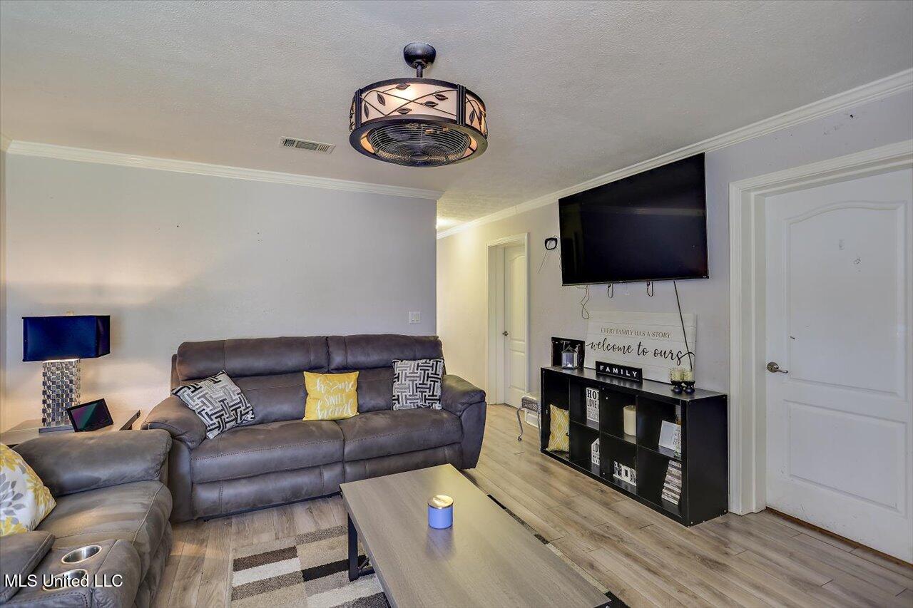 210 Terry Brook Drive Property Photo 10