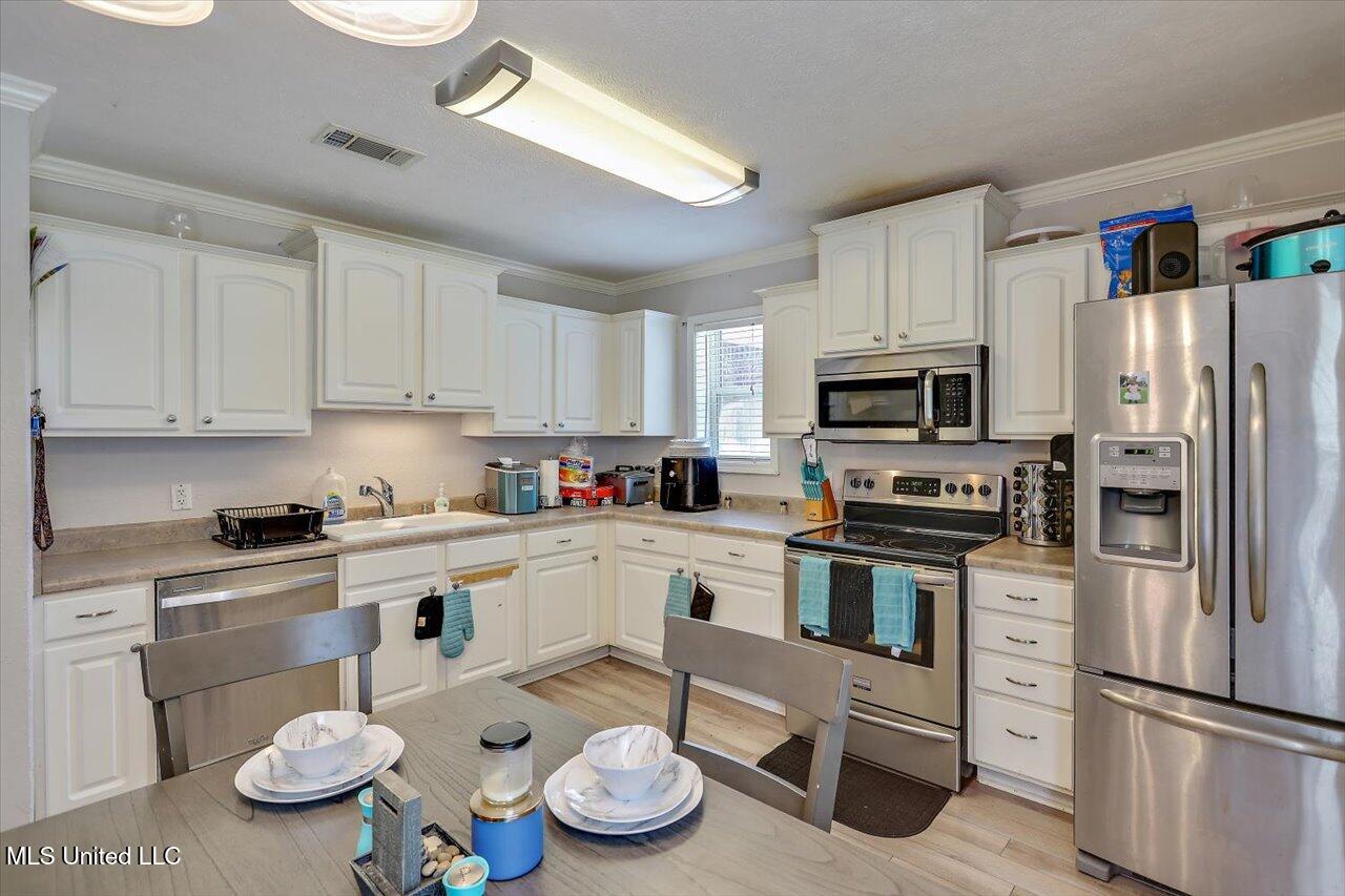 210 Terry Brook Drive Property Photo 12