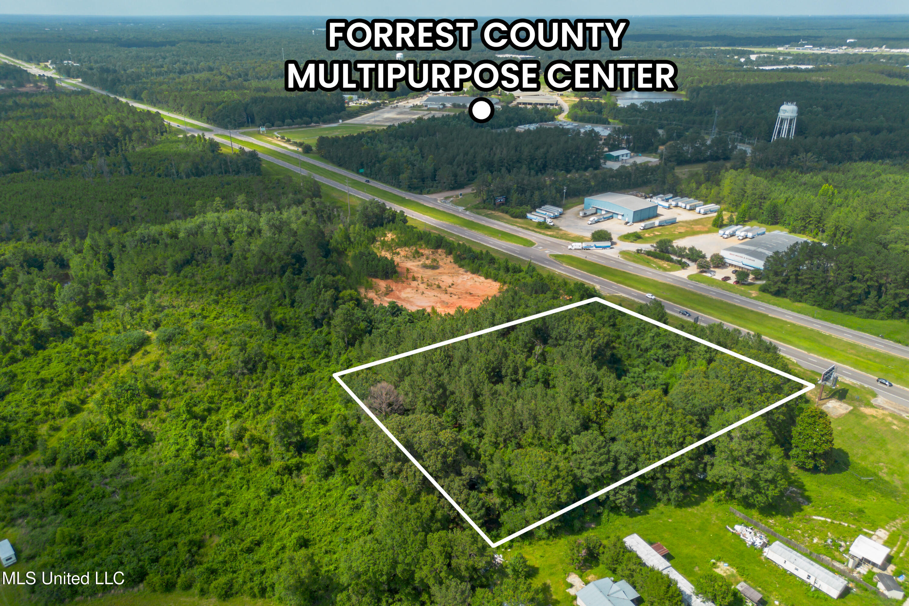 4883 U S Highway 49 Property Photo 2