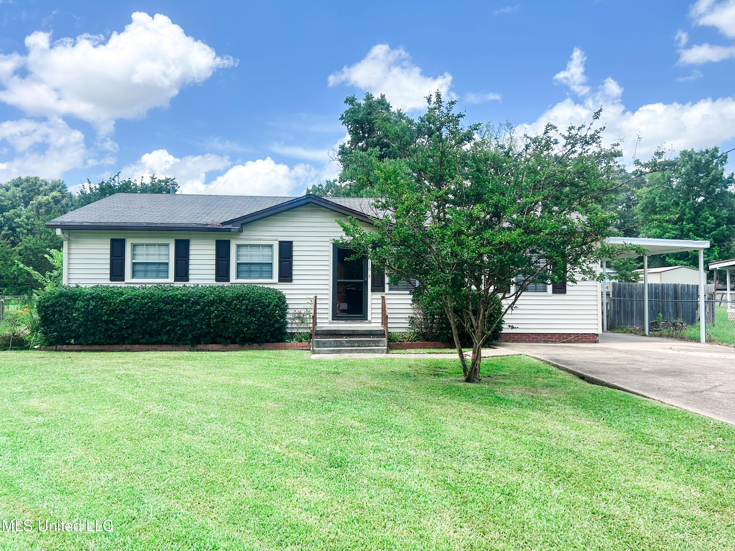 110 Neely Road Property Photo 1