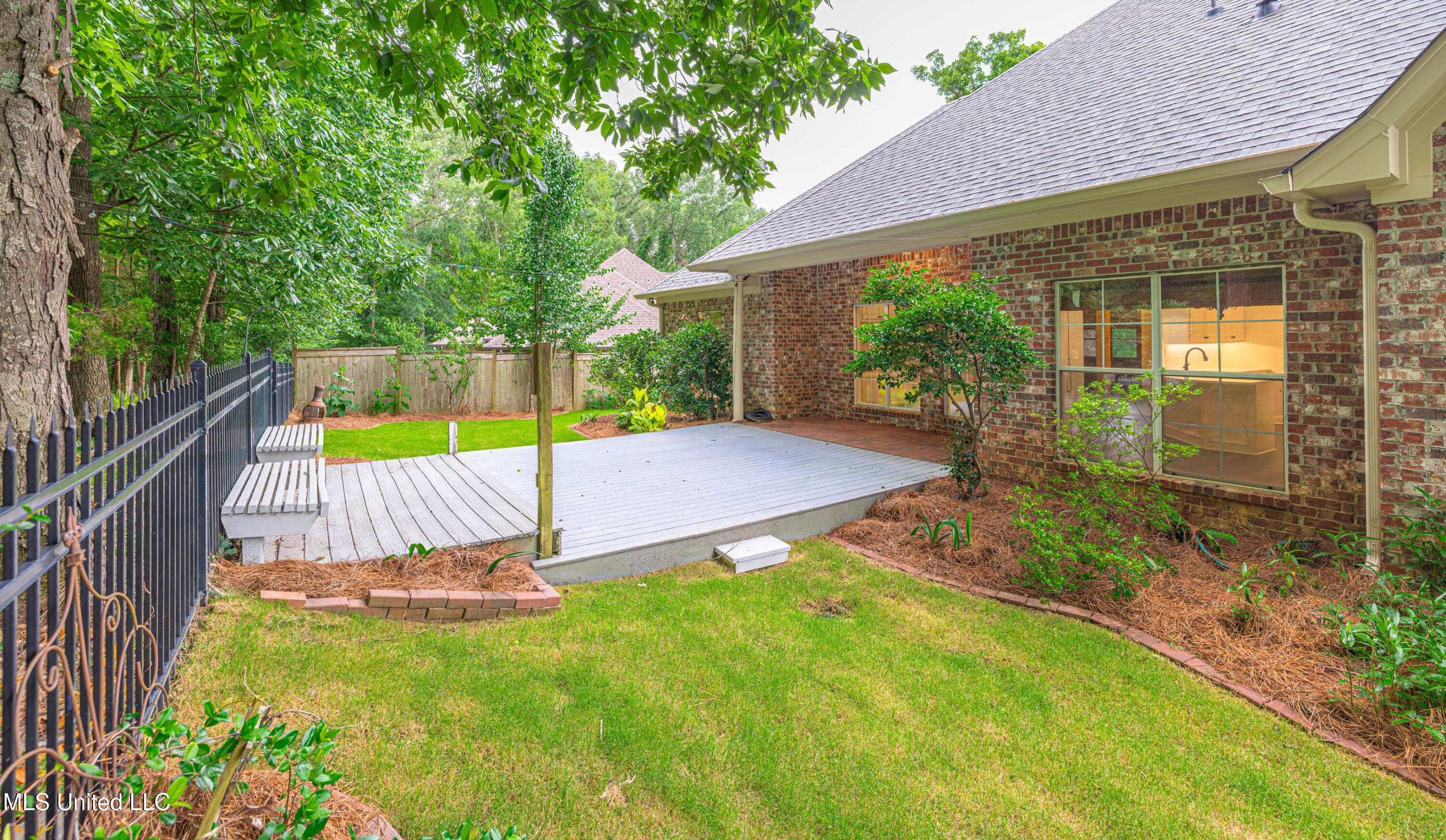 130 Covey Run Property Photo 8