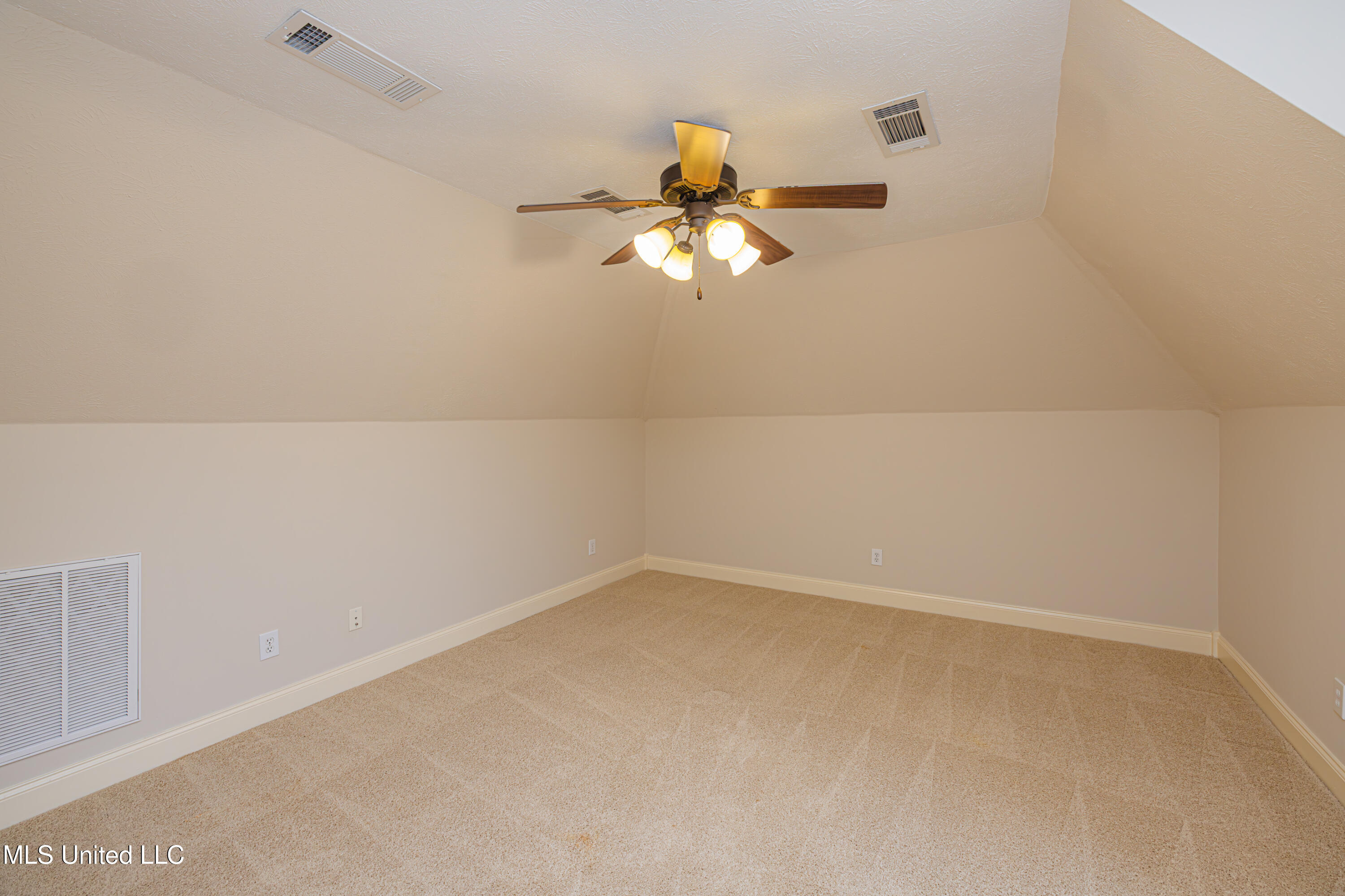 130 Covey Run Property Photo 27