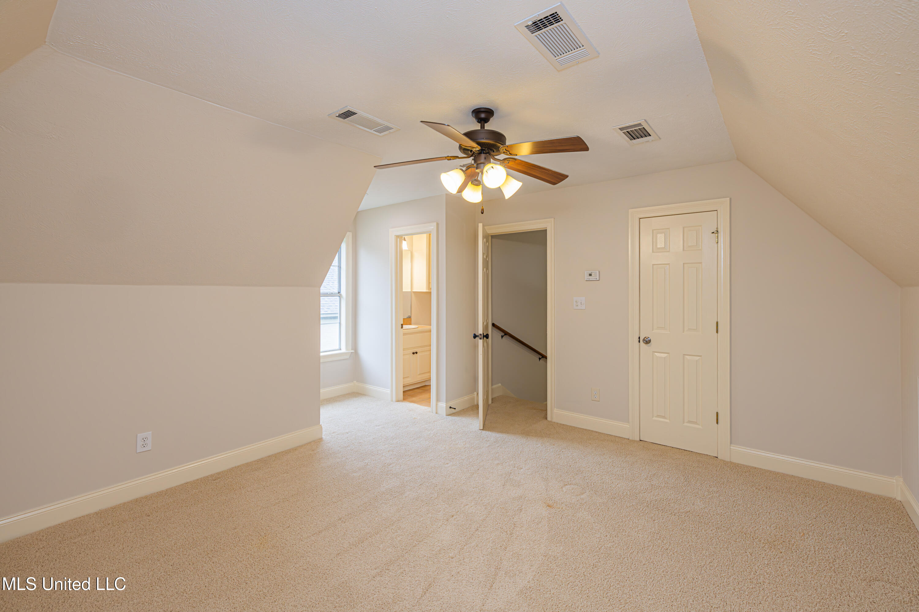 130 Covey Run Property Photo 28