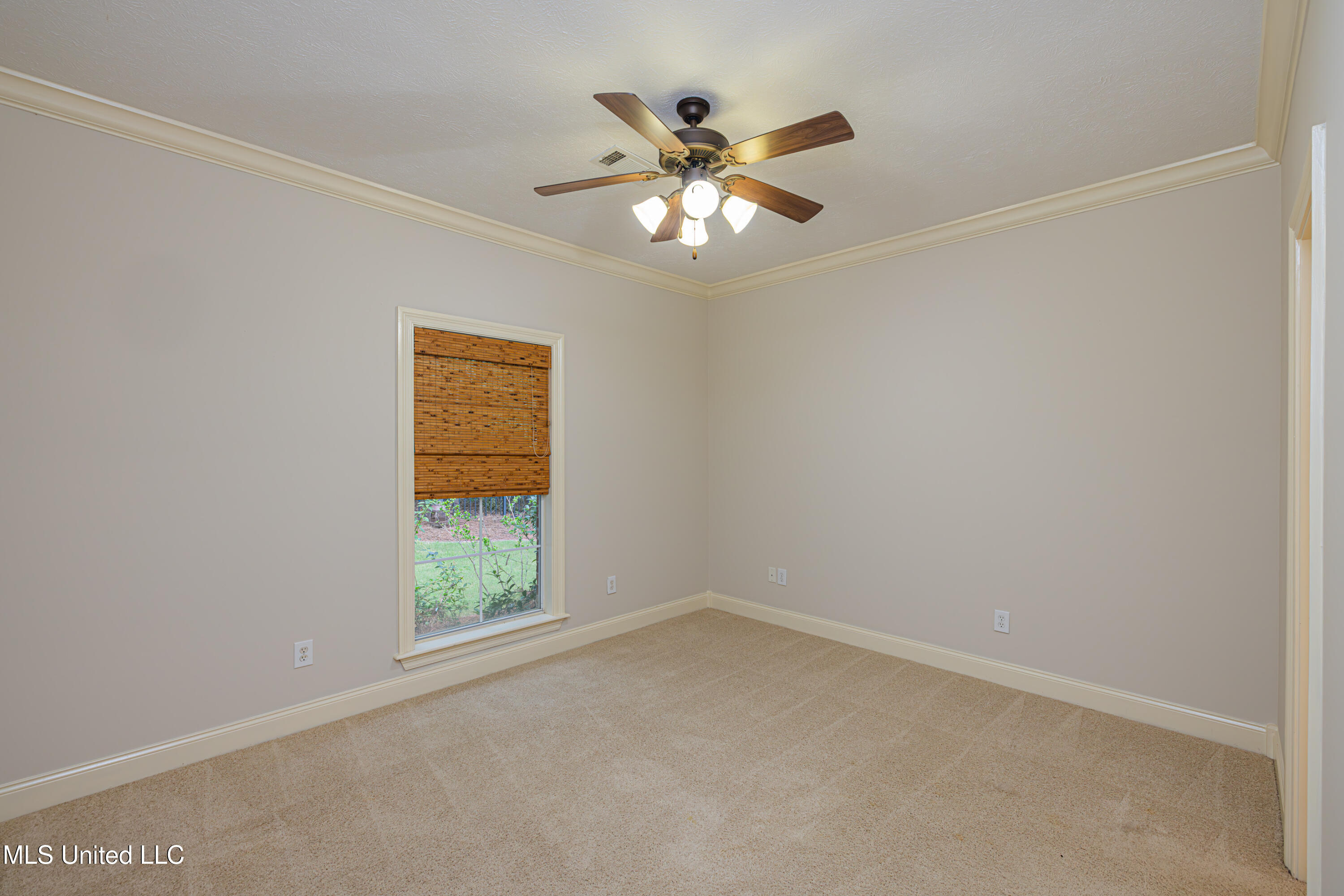 130 Covey Run Property Photo 31
