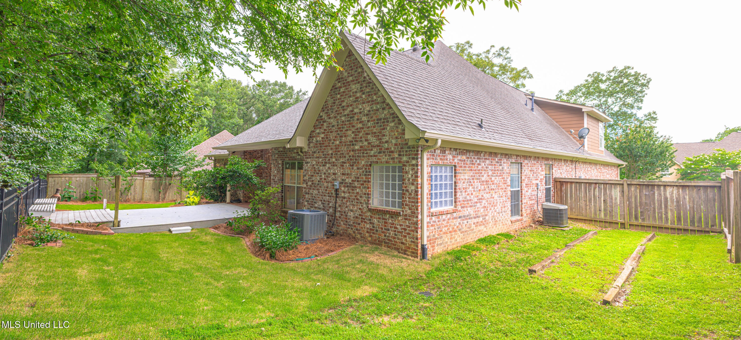 130 Covey Run Property Photo 33