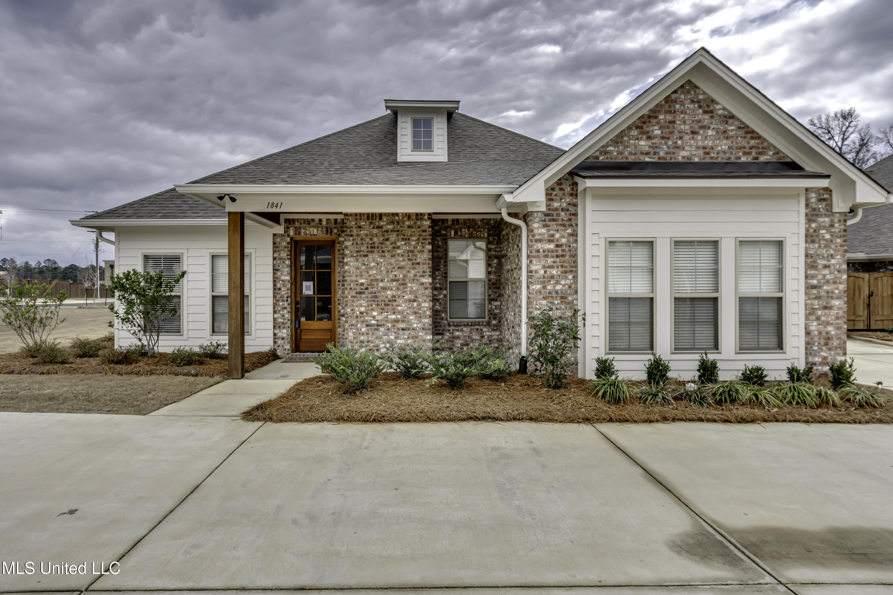 1841 Freedom Ring Drive Property Photo 1