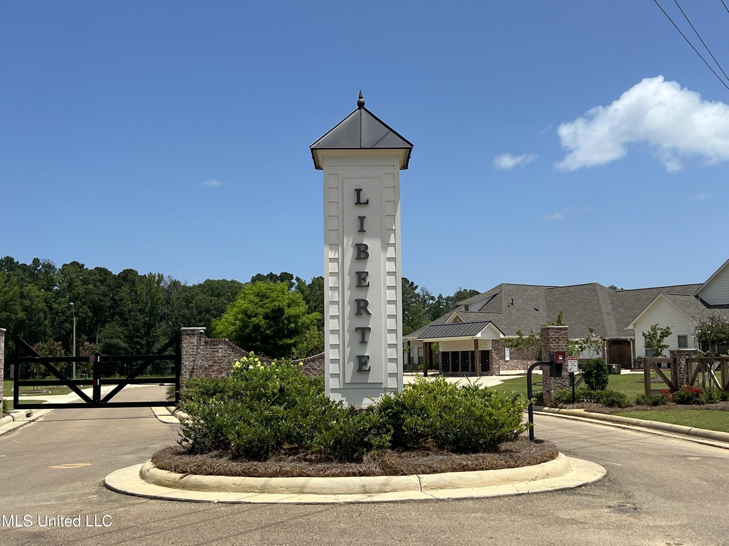 1841 Freedom Ring Drive Property Photo 2