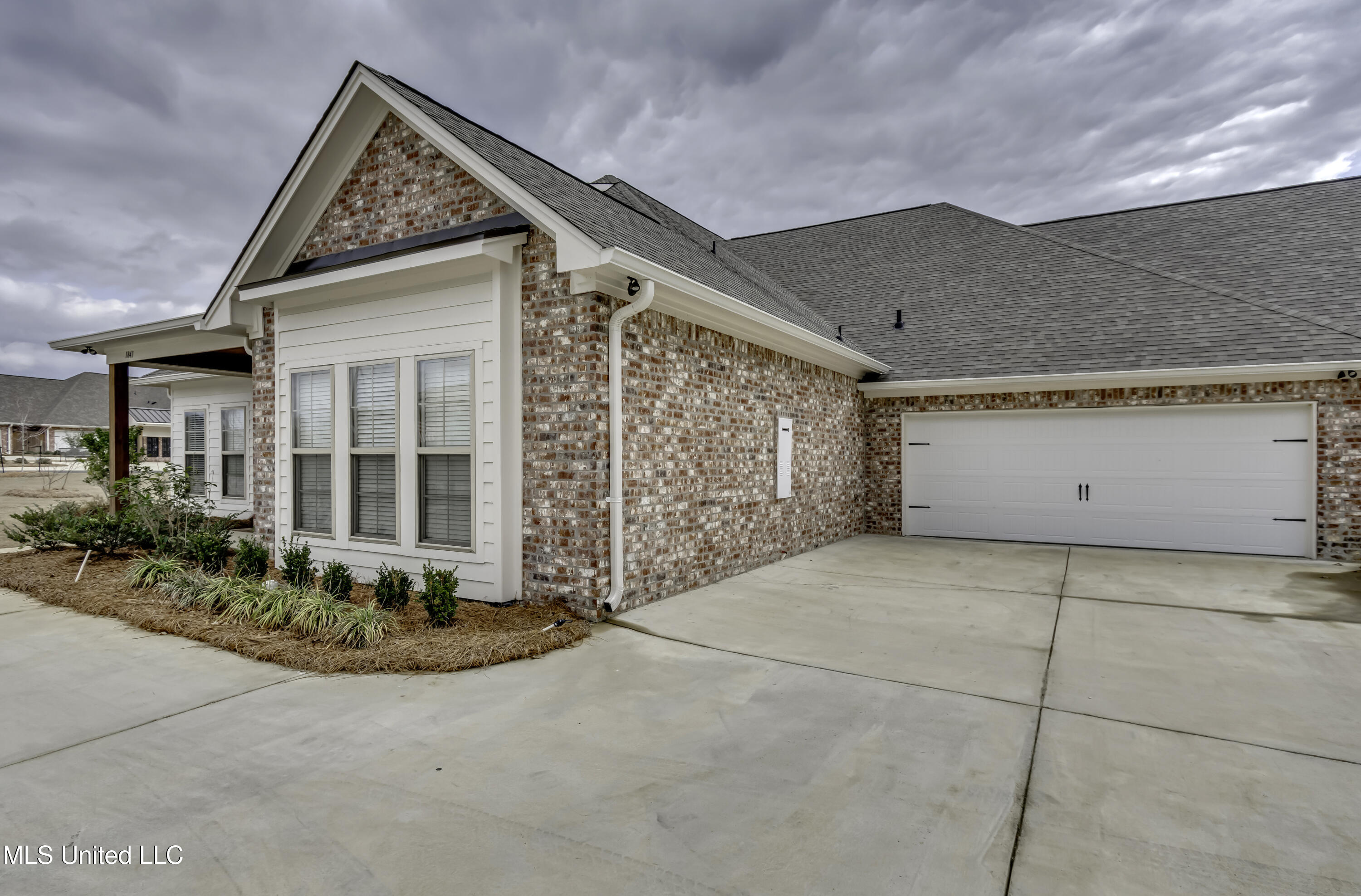 1841 Freedom Ring Drive Property Photo 3