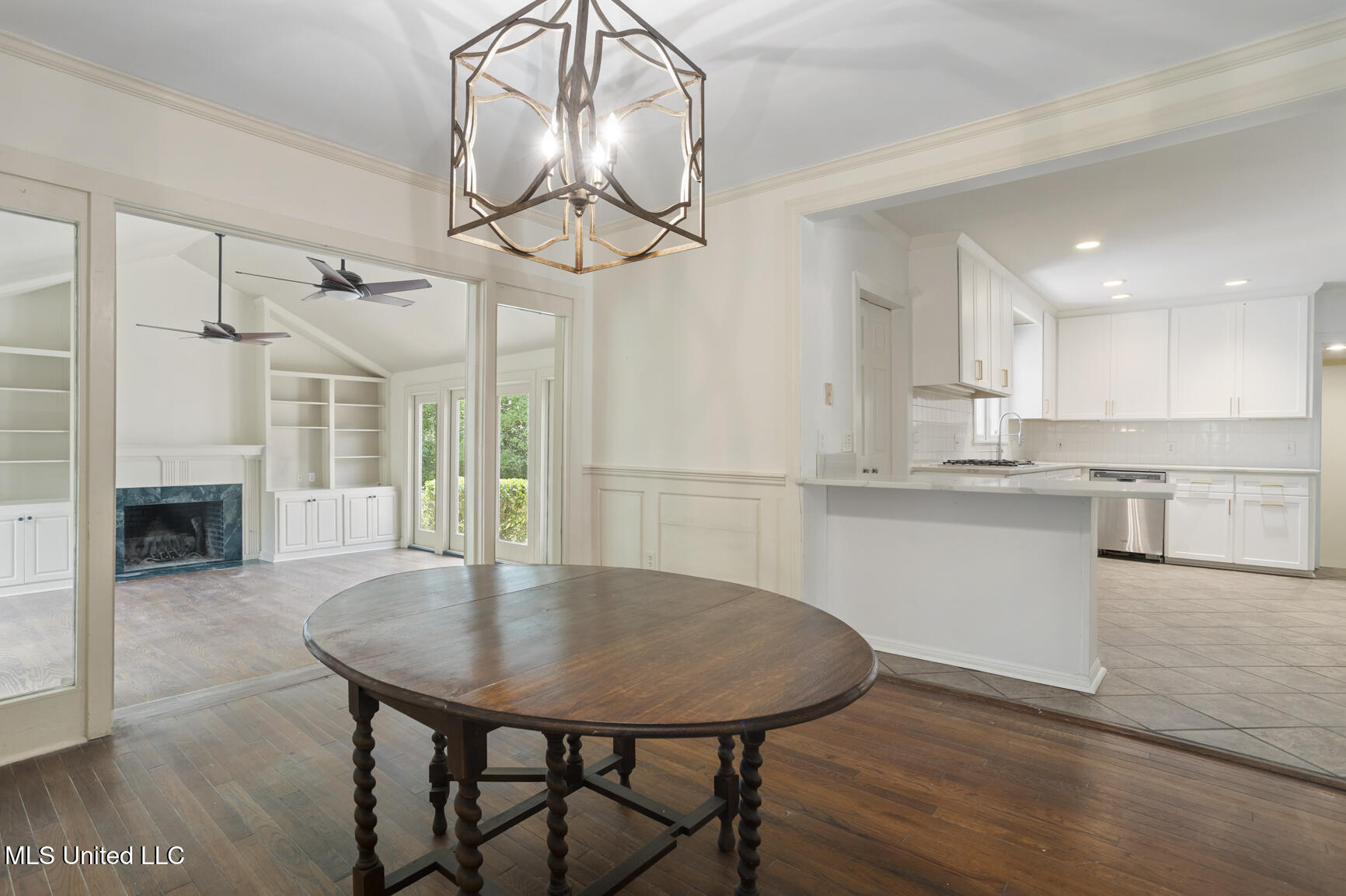 3831 Tyrone Drive Property Photo 6