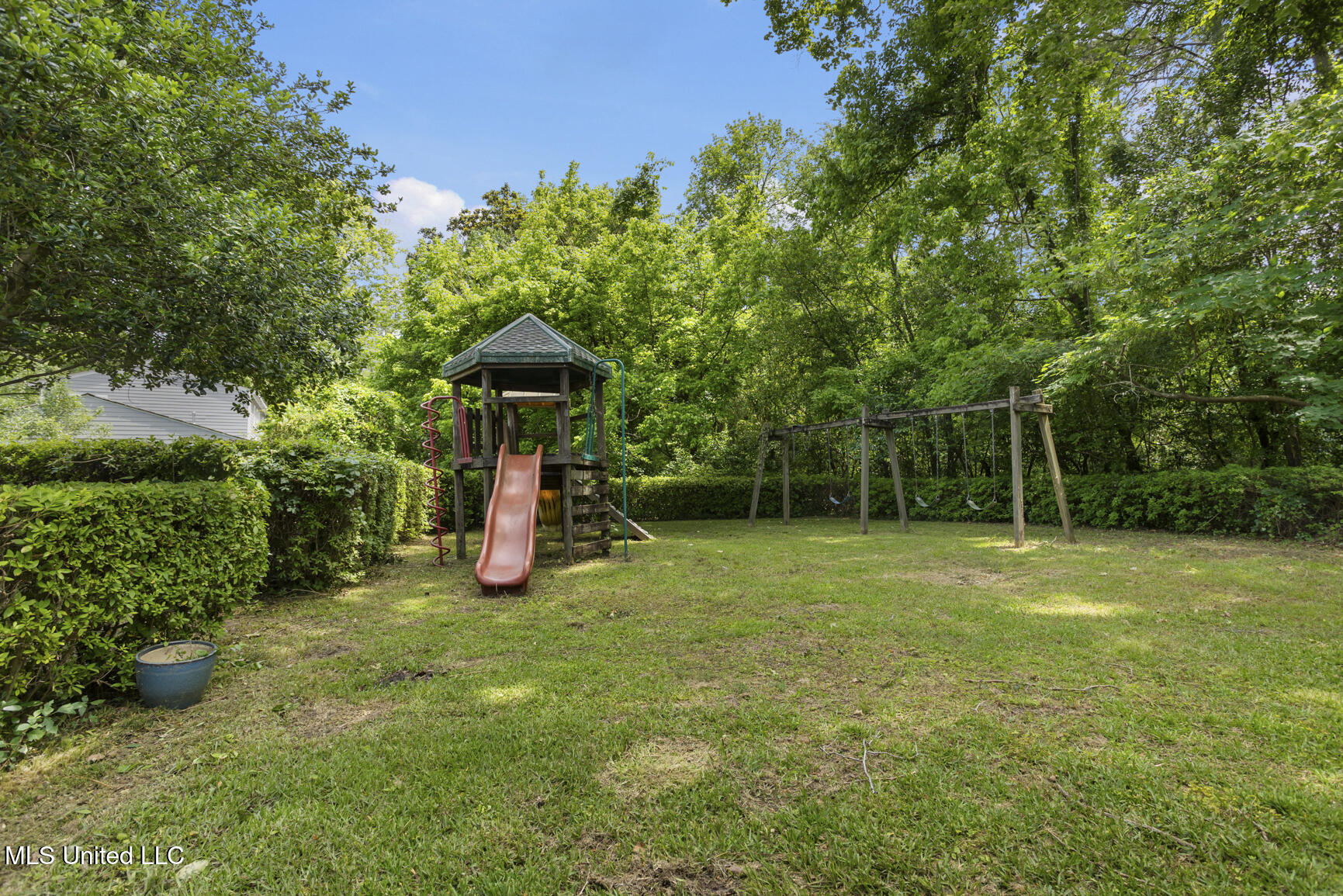 3831 Tyrone Drive Property Photo 11