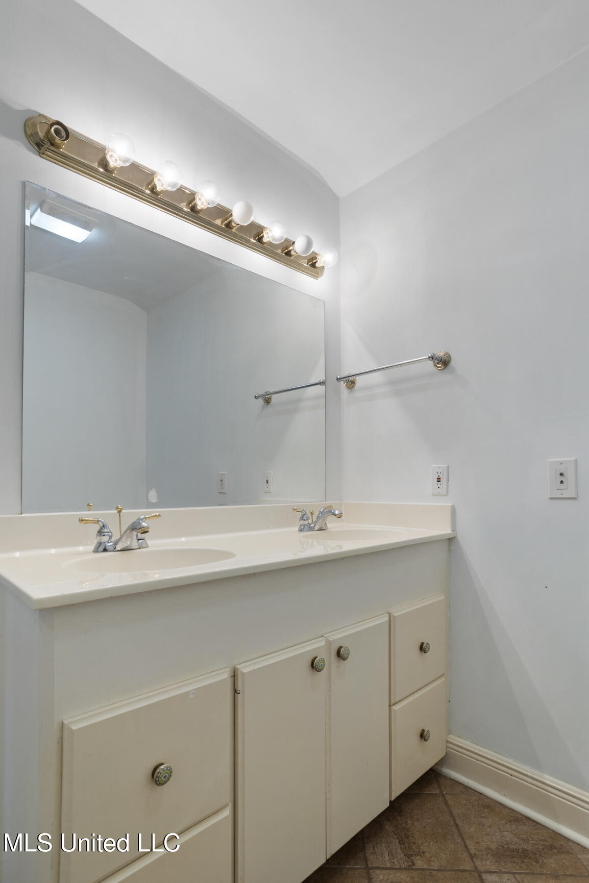 3831 Tyrone Drive Property Photo 20