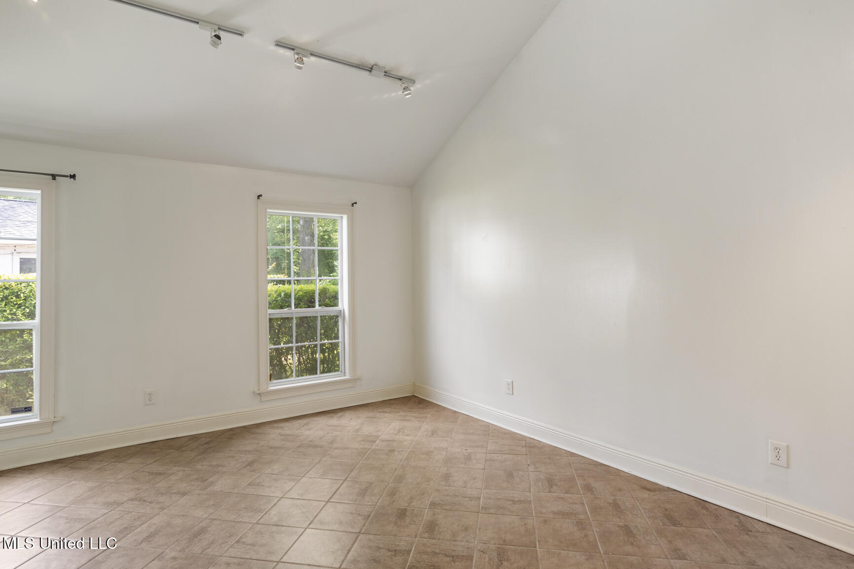 3831 Tyrone Drive Property Photo 21