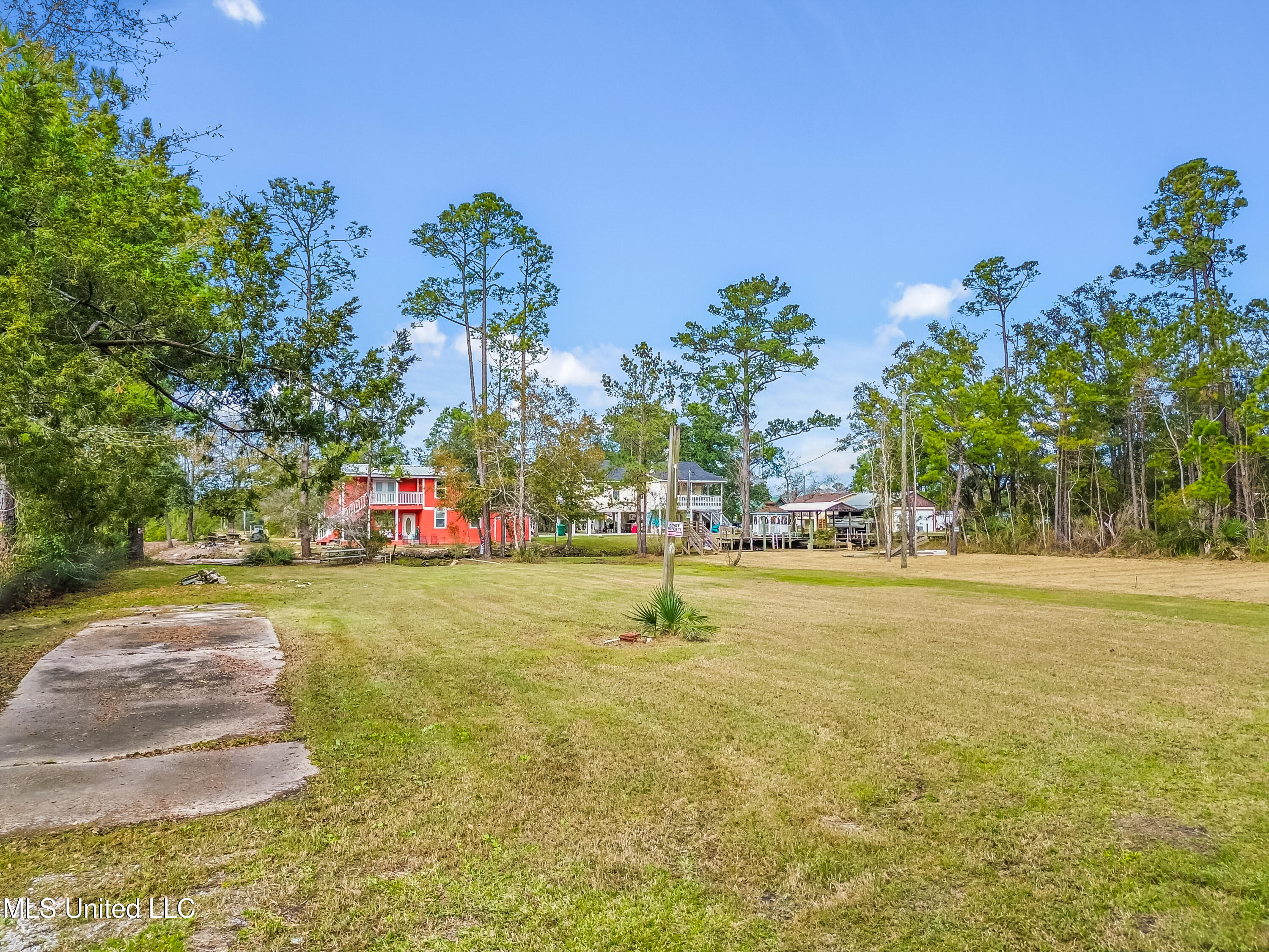 10051 W Bayou View Drive Property Photo 3