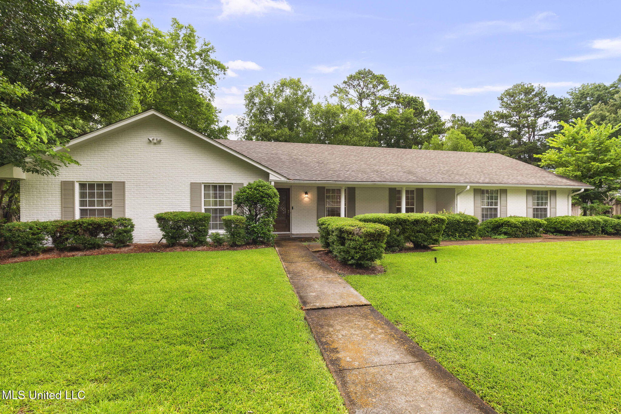 1940 Sheffield Drive Property Photo 1