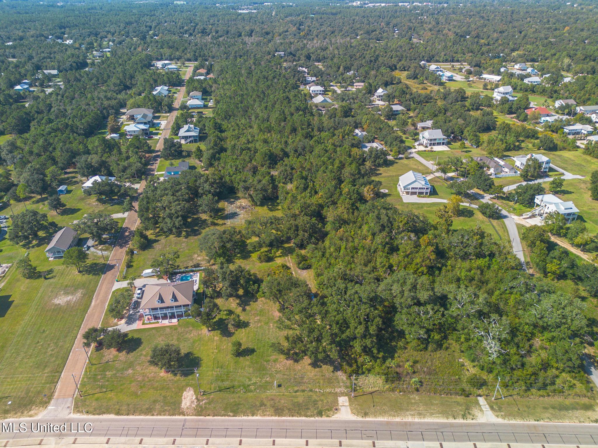 305 N Beach Boulevard Property Photo 3