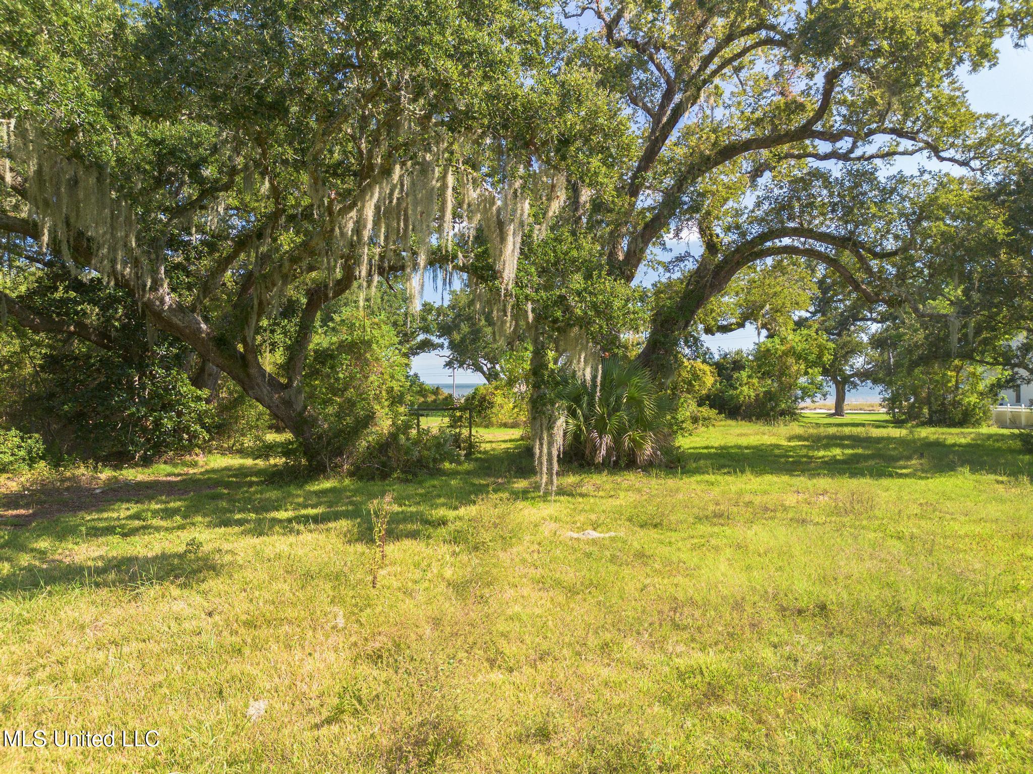 305 N Beach Boulevard Property Photo 15