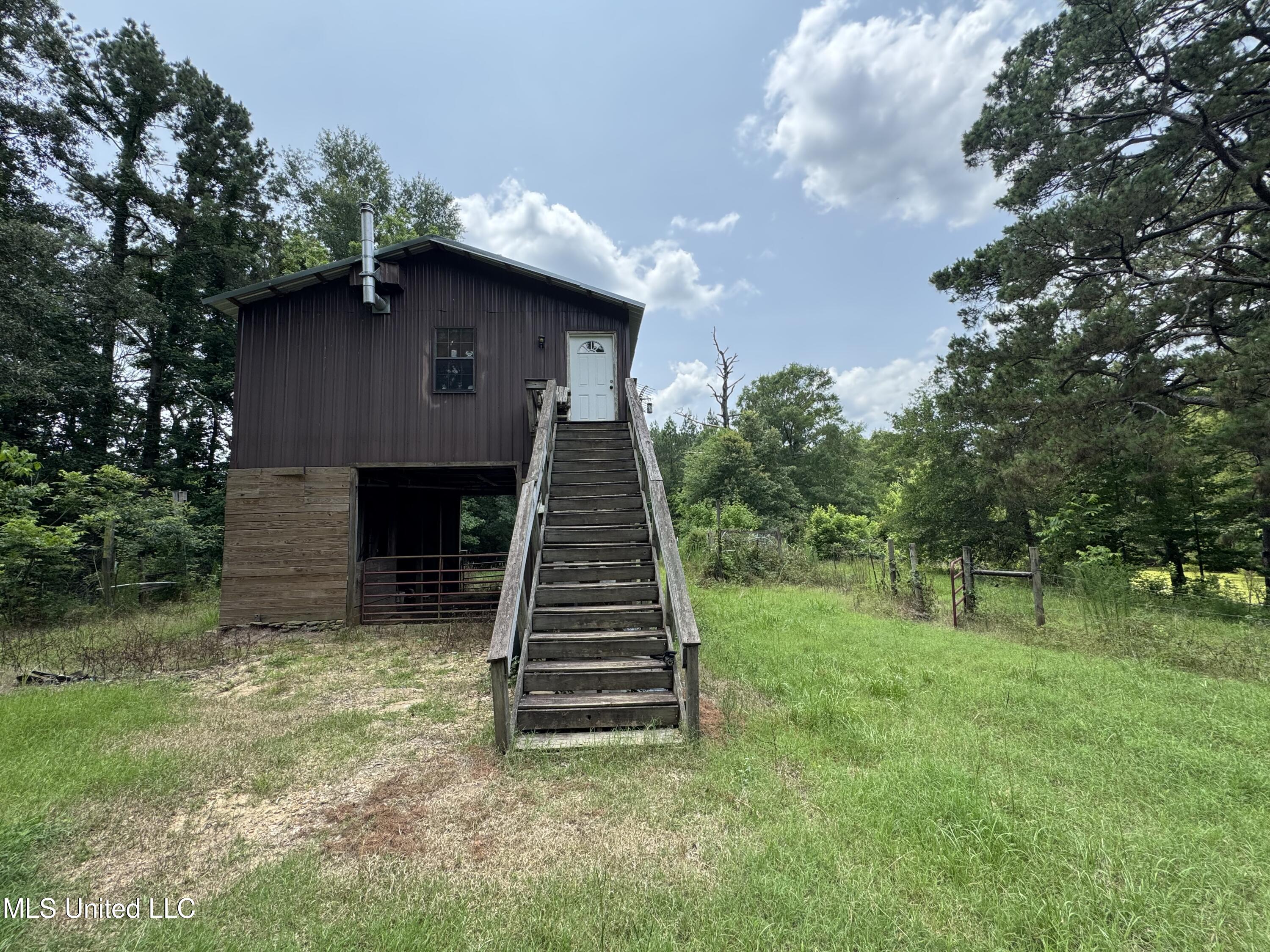 846 Lower Woodville Road Property Photo 1