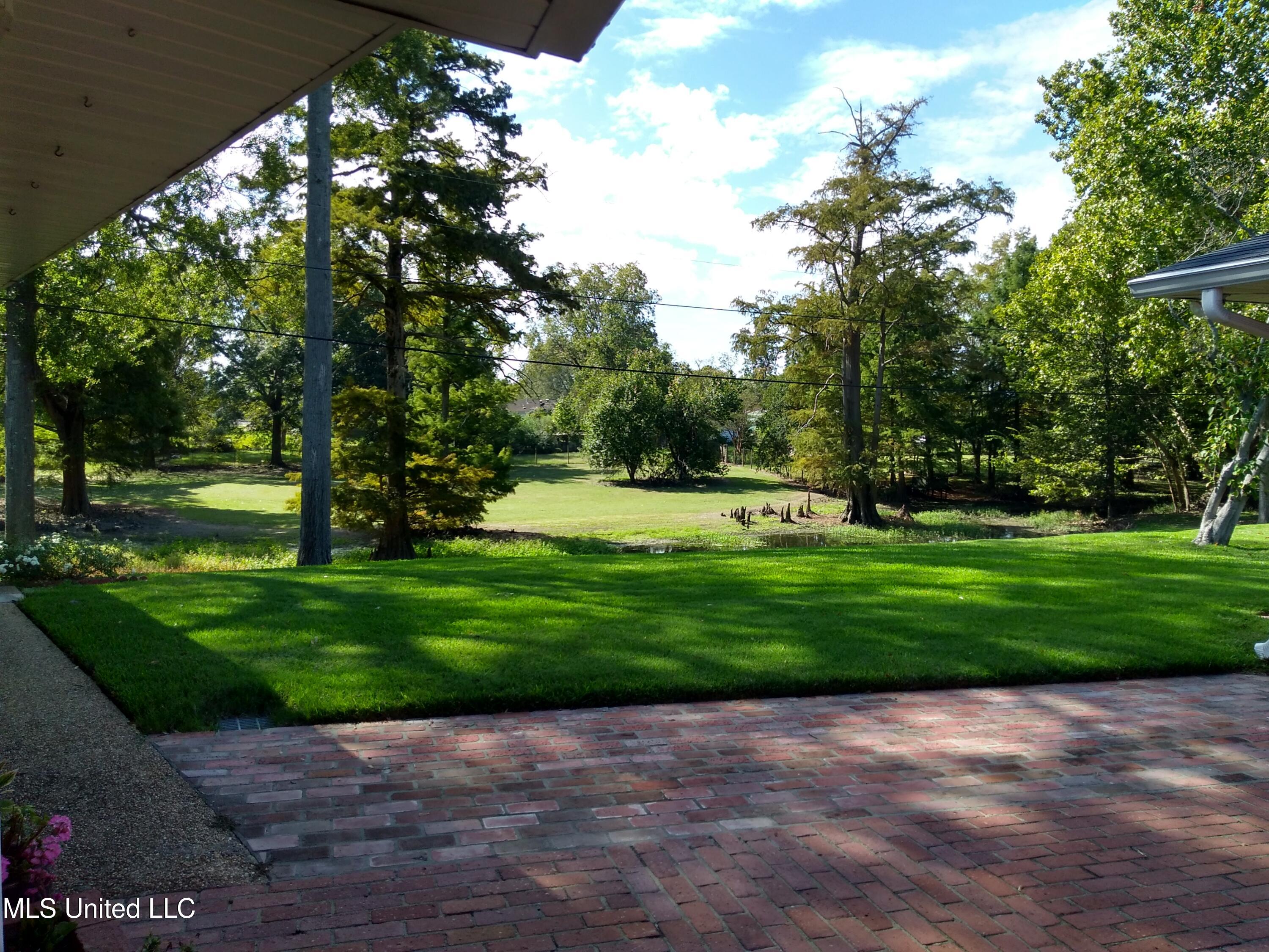 6 Morningside Drive Property Photo 11