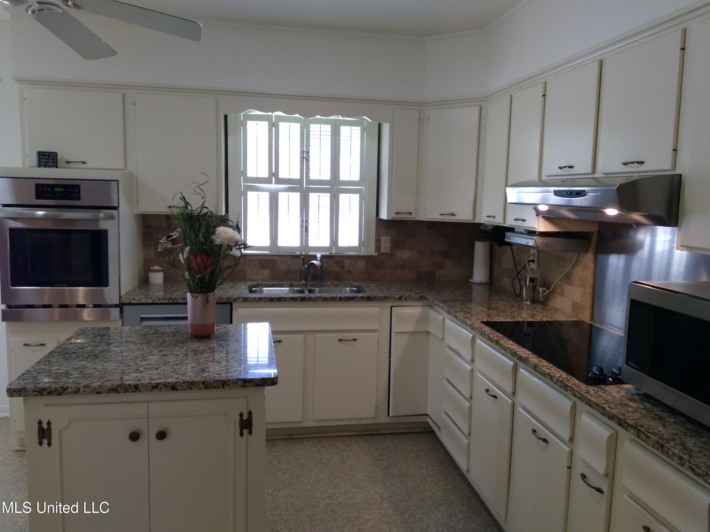 6 Morningside Drive Property Photo 16