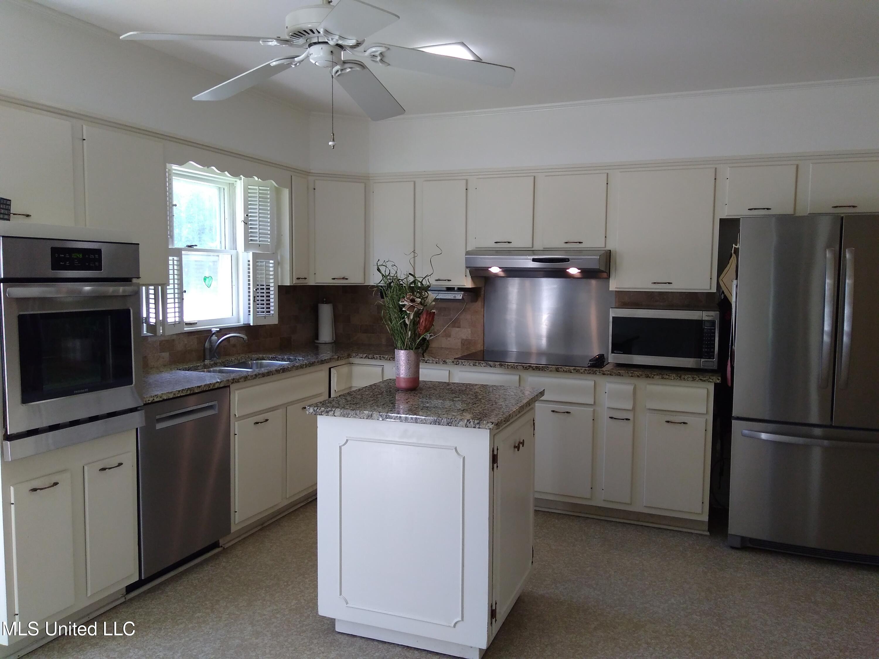 6 Morningside Drive Property Photo 18