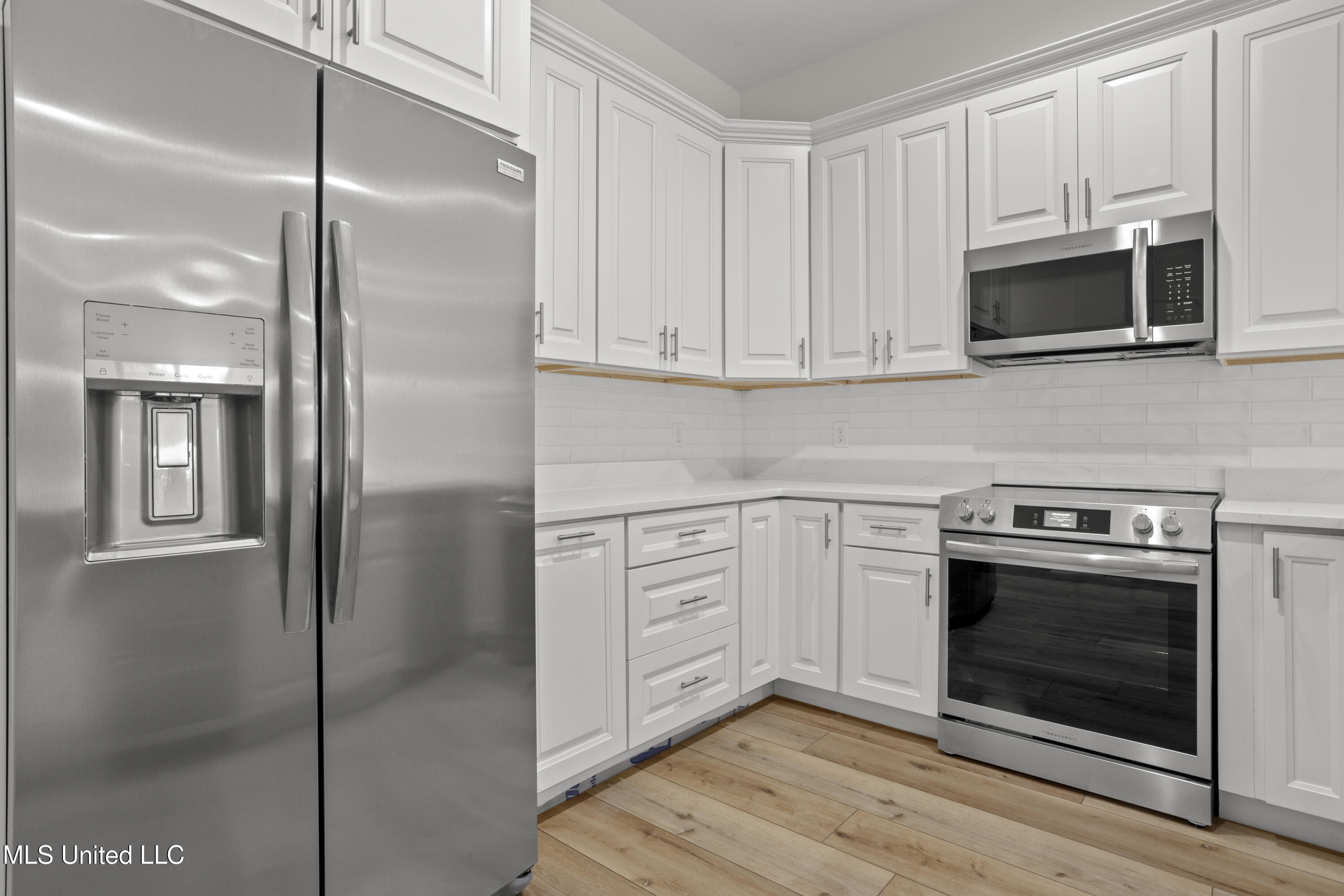 124 Court Unit #206 Street Property Photo 11