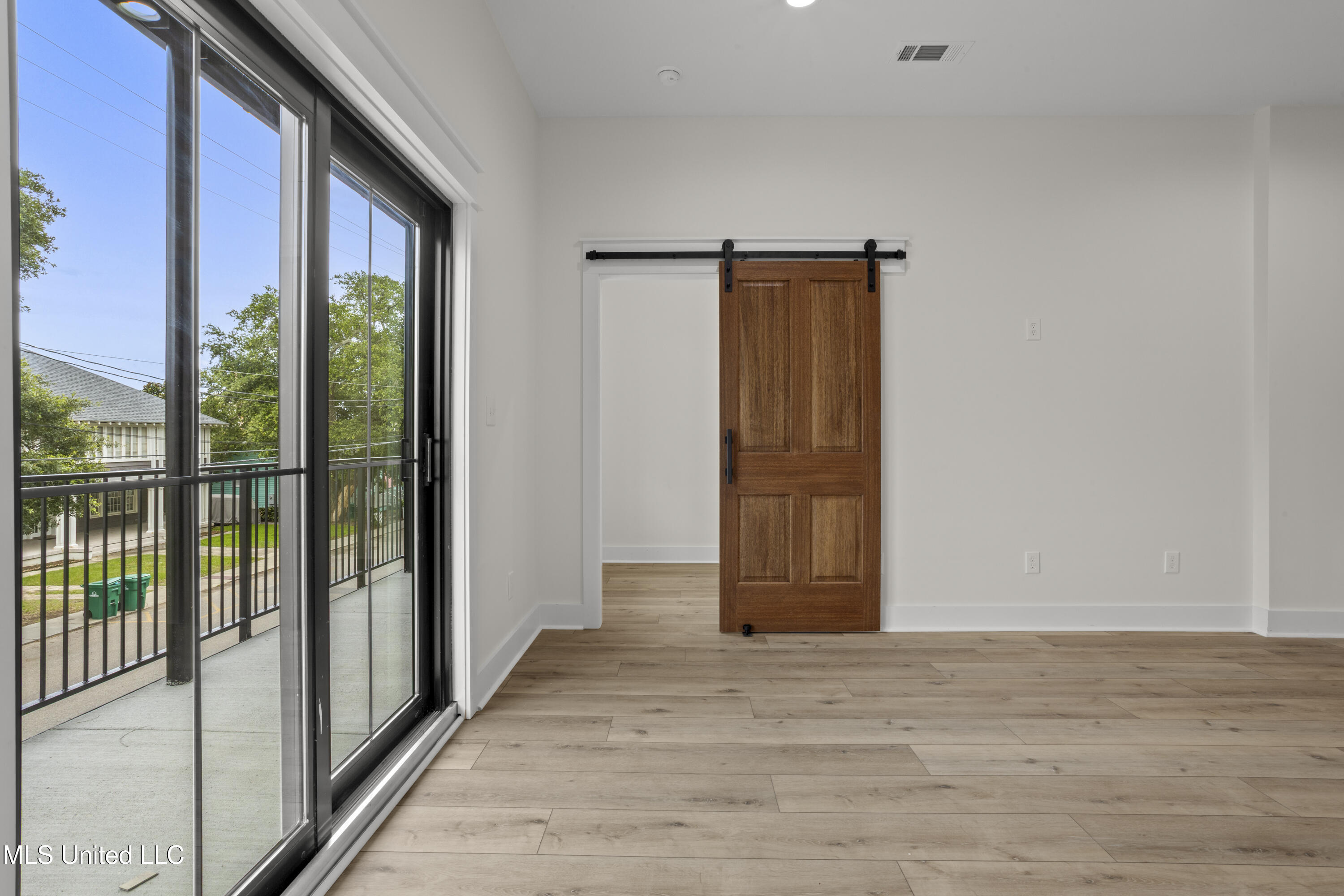 124 Court Unit #206 Street Property Photo 14