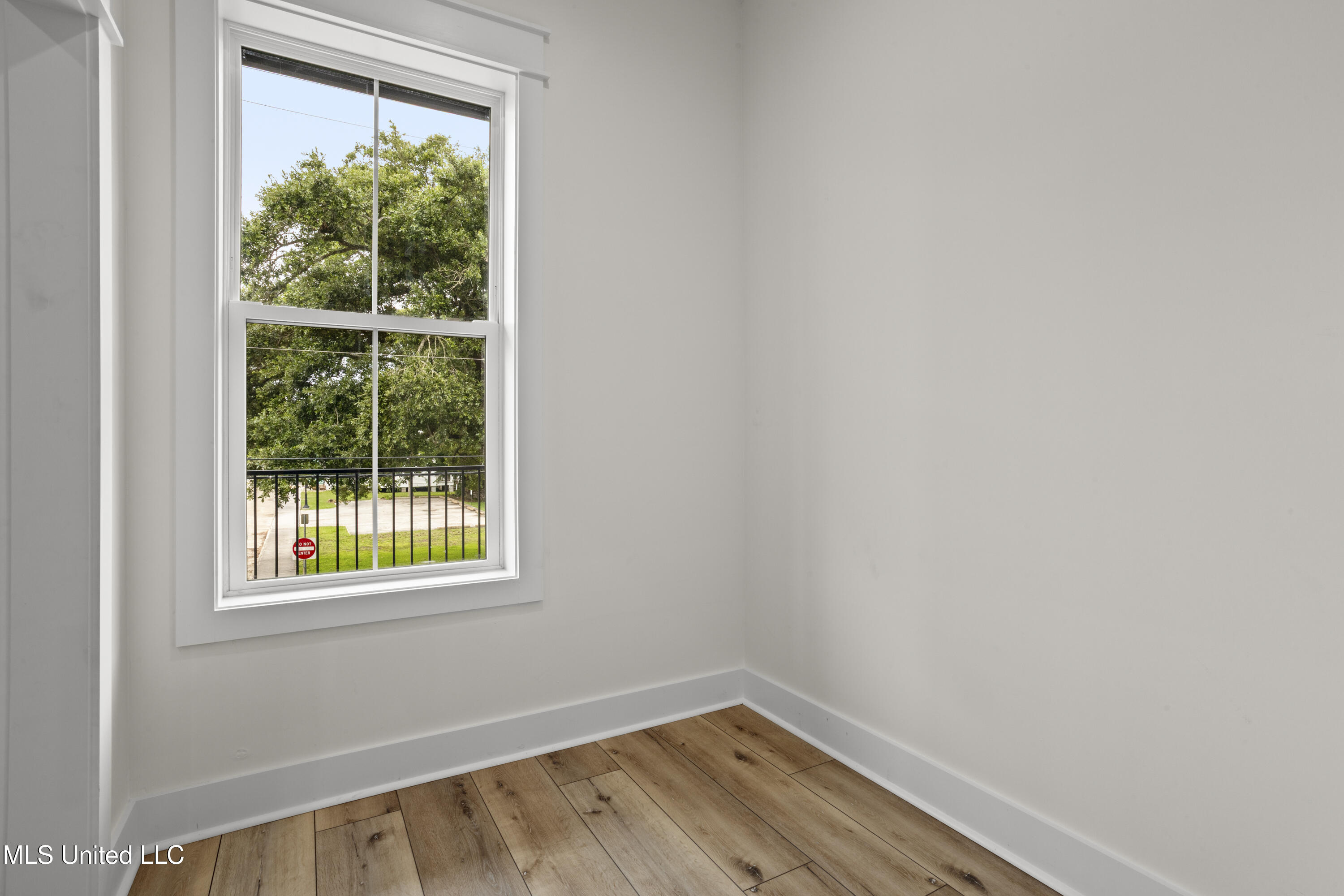 124 Court Unit #206 Street Property Photo 16