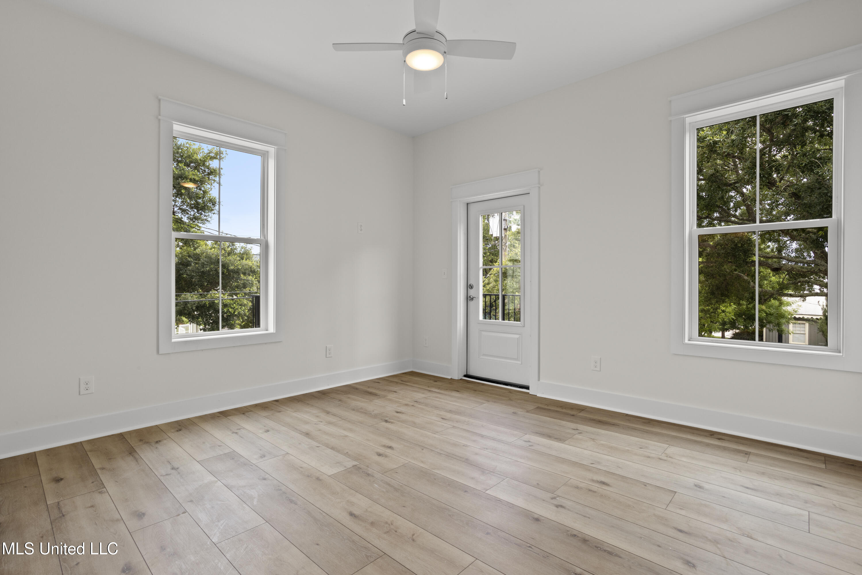 124 Court Unit #206 Street Property Photo 19