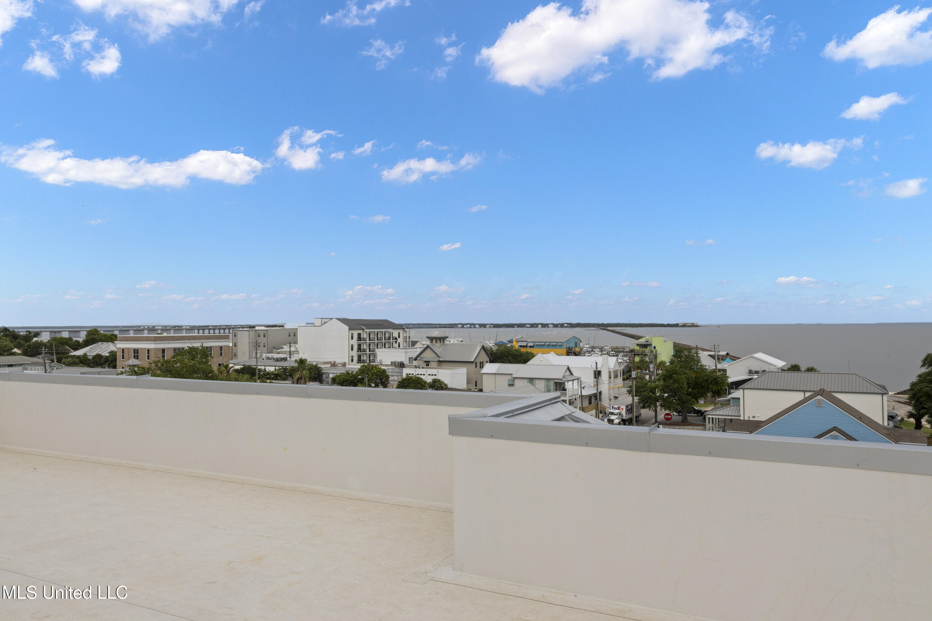 124 Court Unit #206 Street Property Photo 32