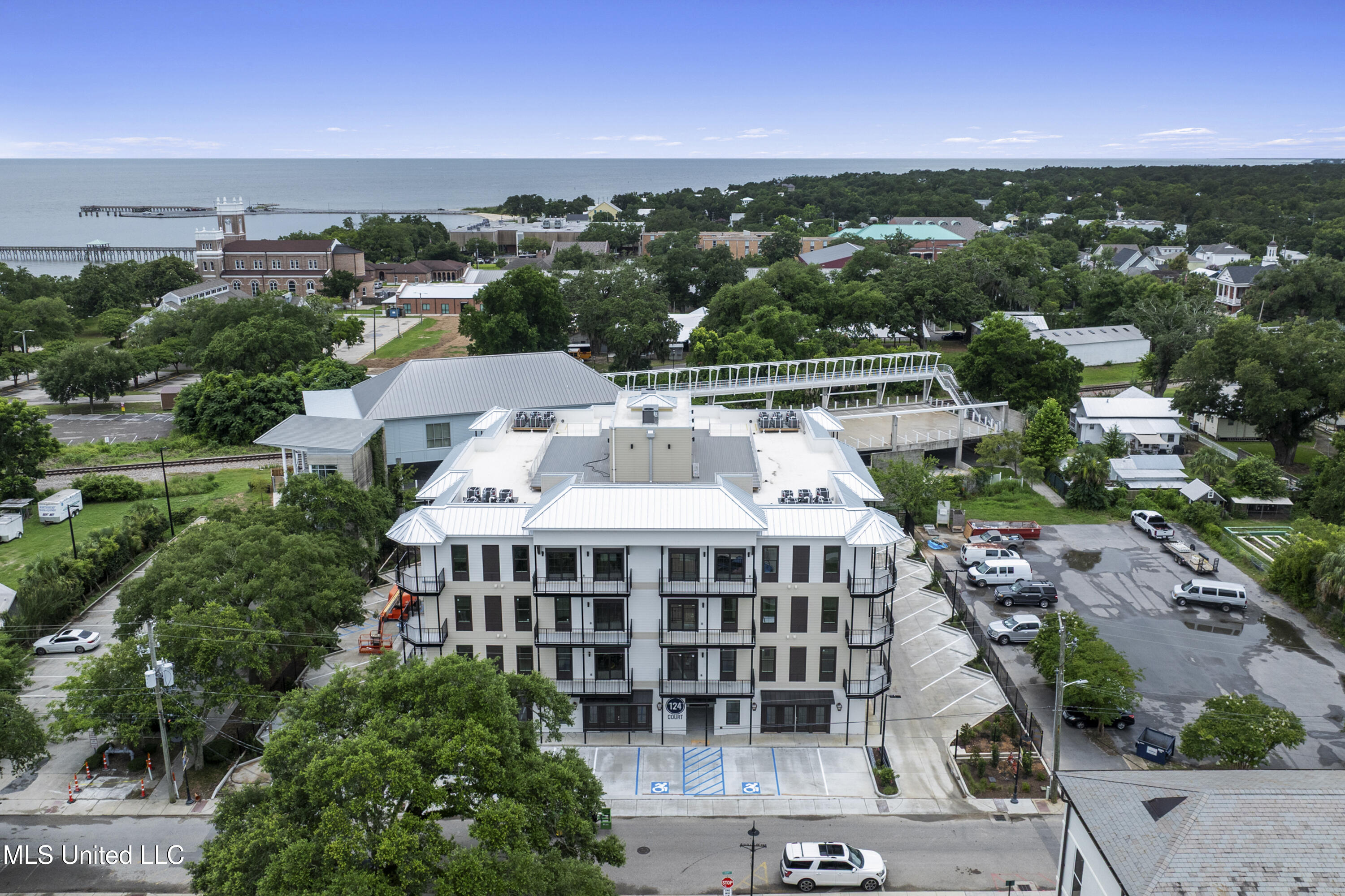 124 Court Unit #206 Street Property Photo 36