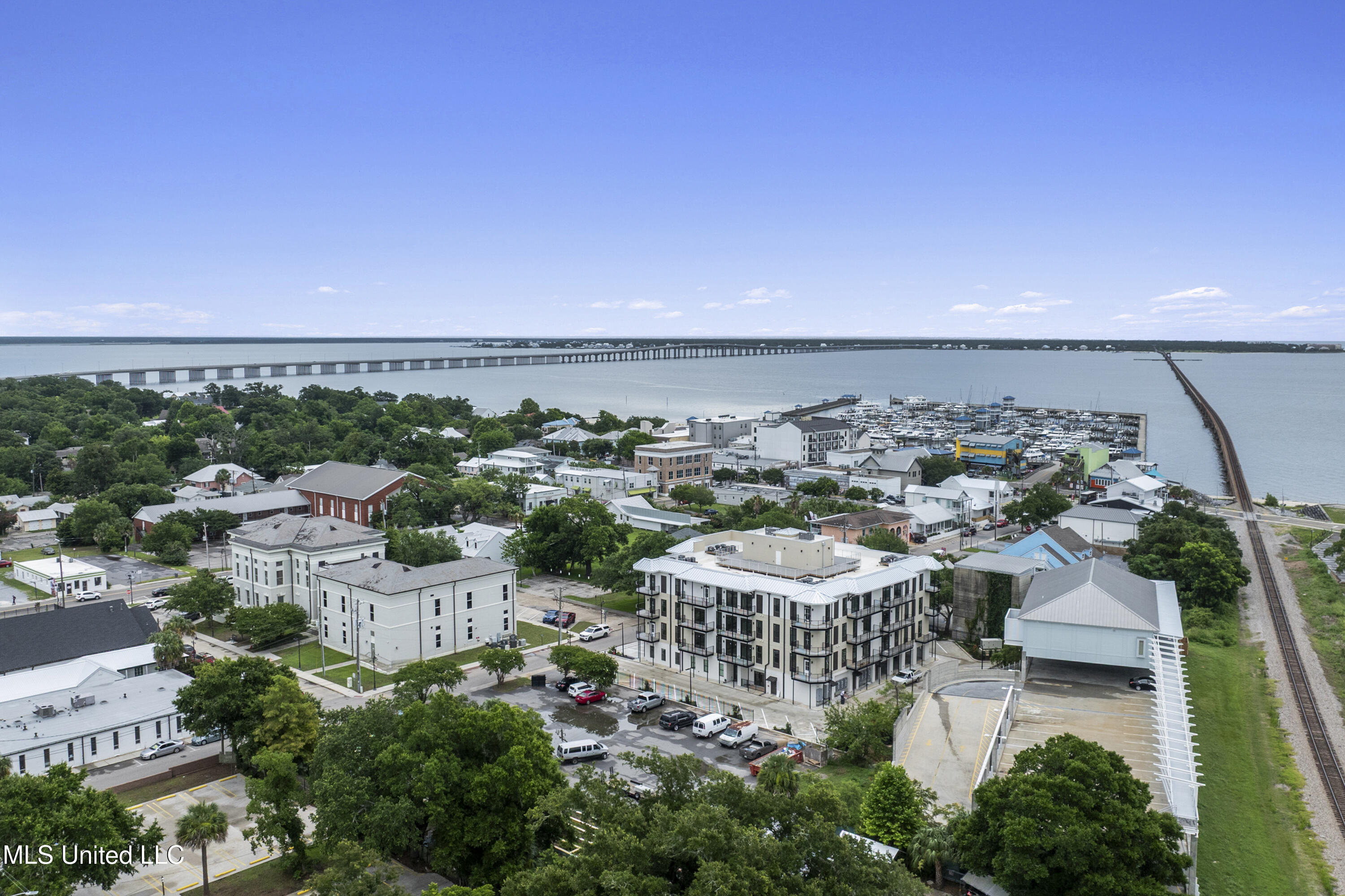 124 Court Unit #206 Street Property Photo 48