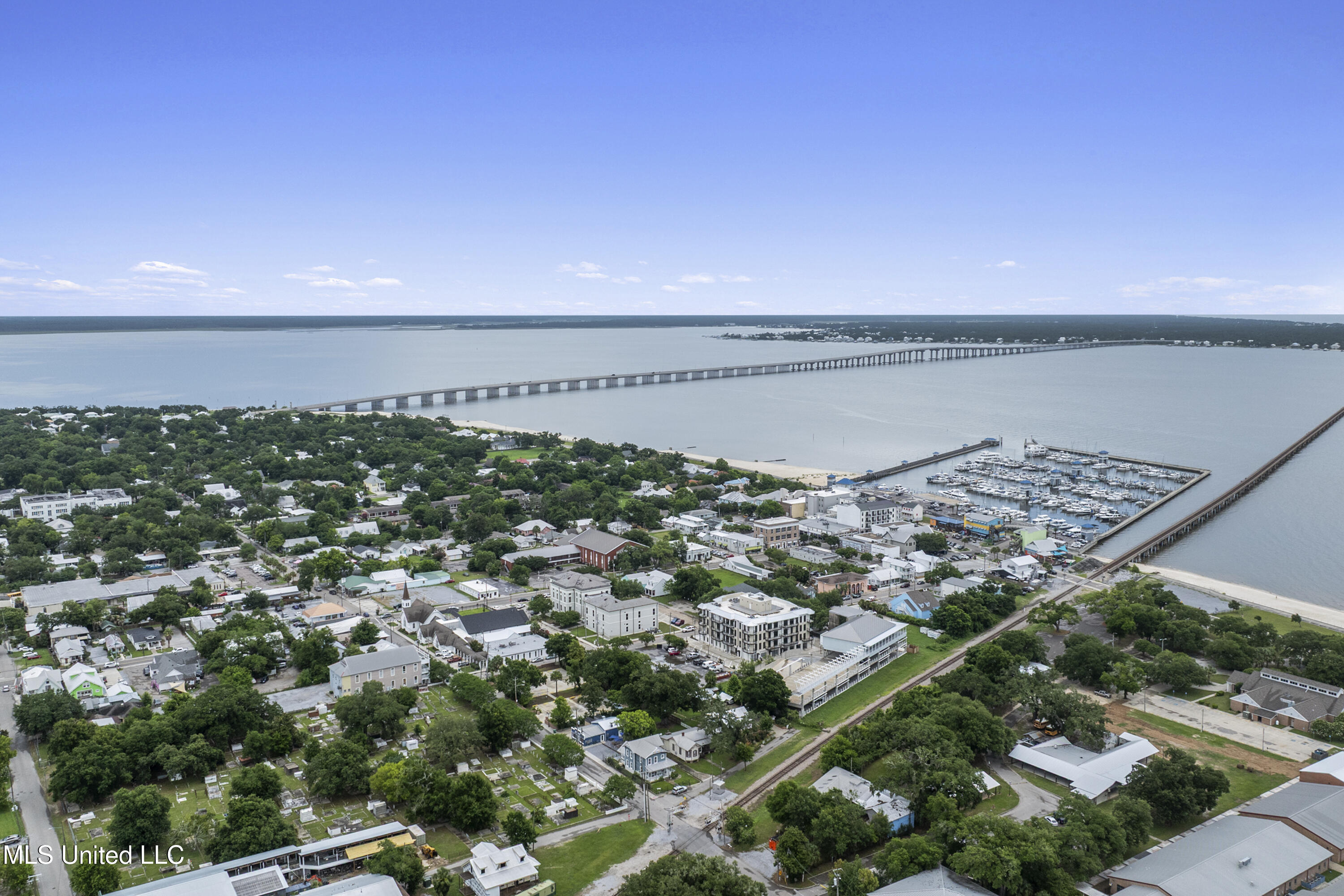 124 Court Unit #206 Street Property Photo 53