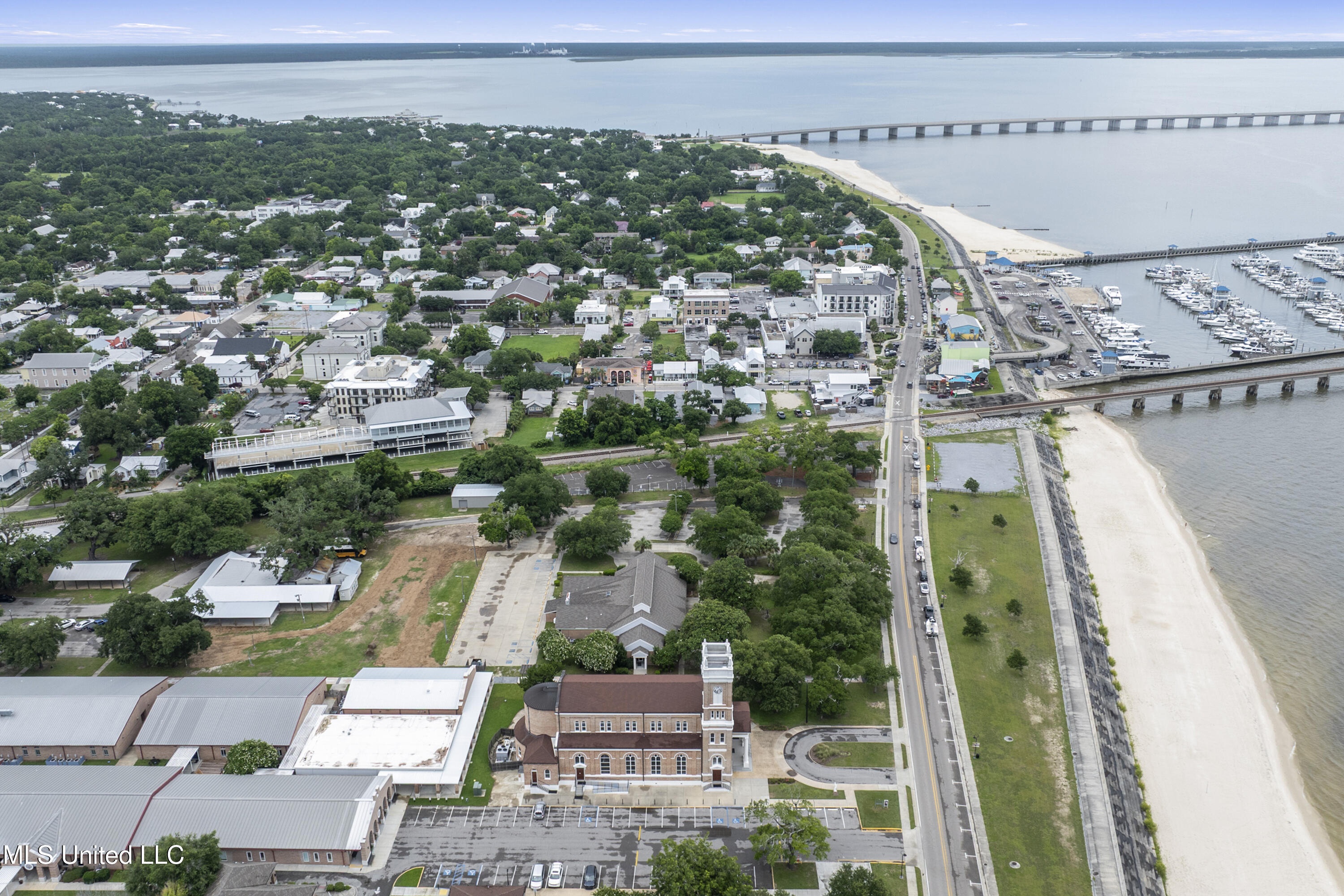 124 Court Unit #206 Street Property Photo 55