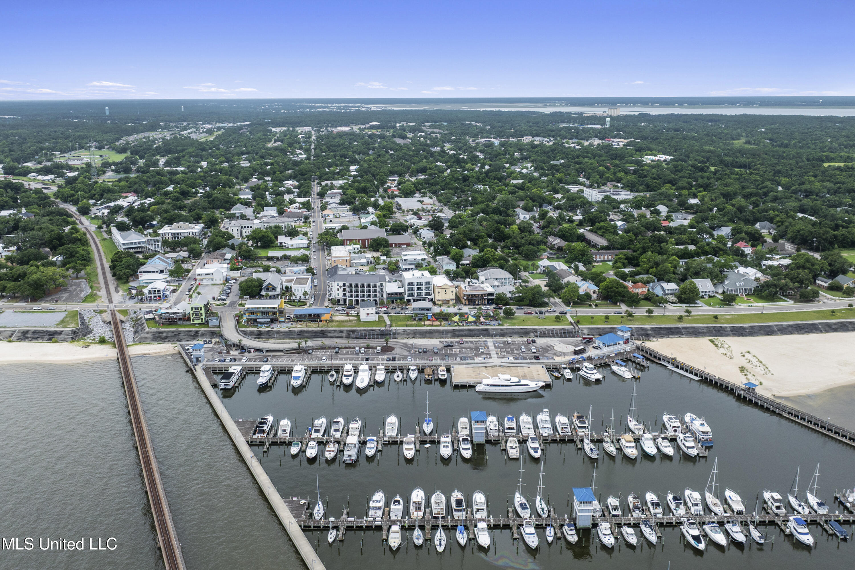 124 Court Unit #206 Street Property Photo 57