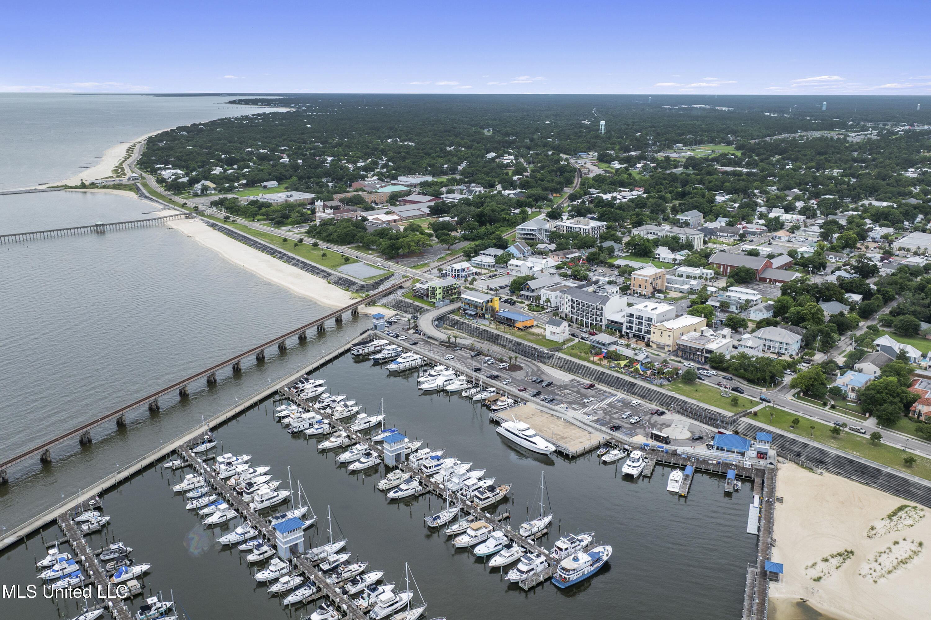 124 Court Unit #206 Street Property Photo 58