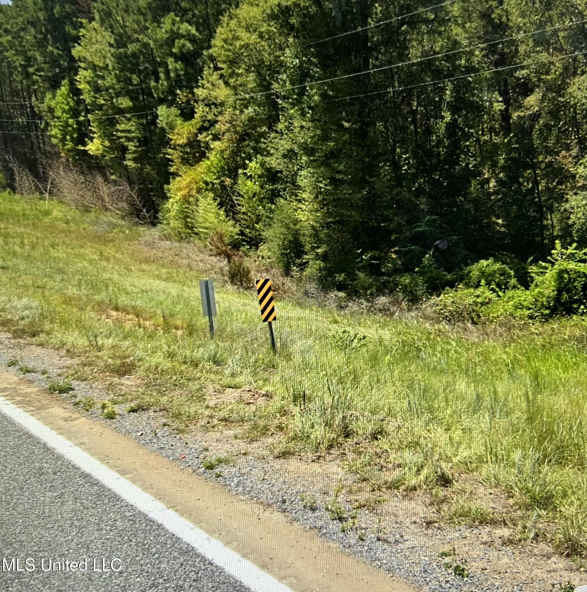 Hwy 569 Property Photo 3