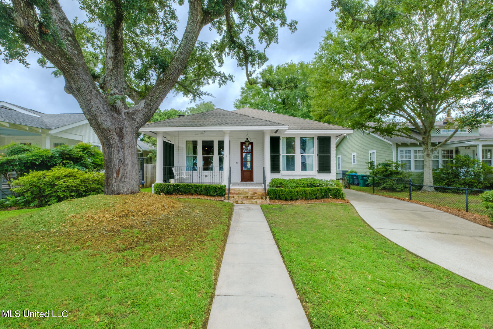 1338 2nd Street Property Photo 1