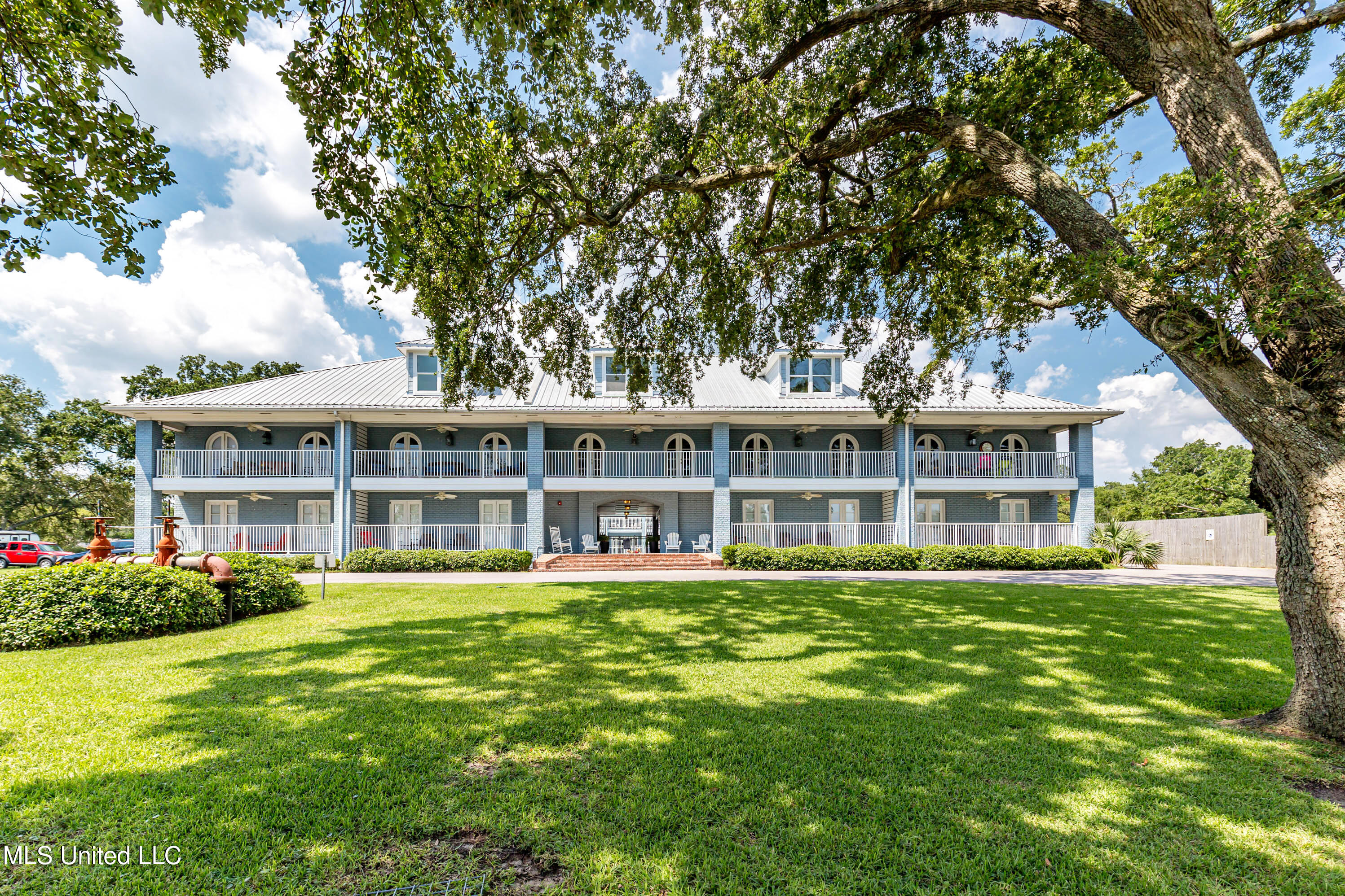 1282 Beach Boulevard Property Photo 1