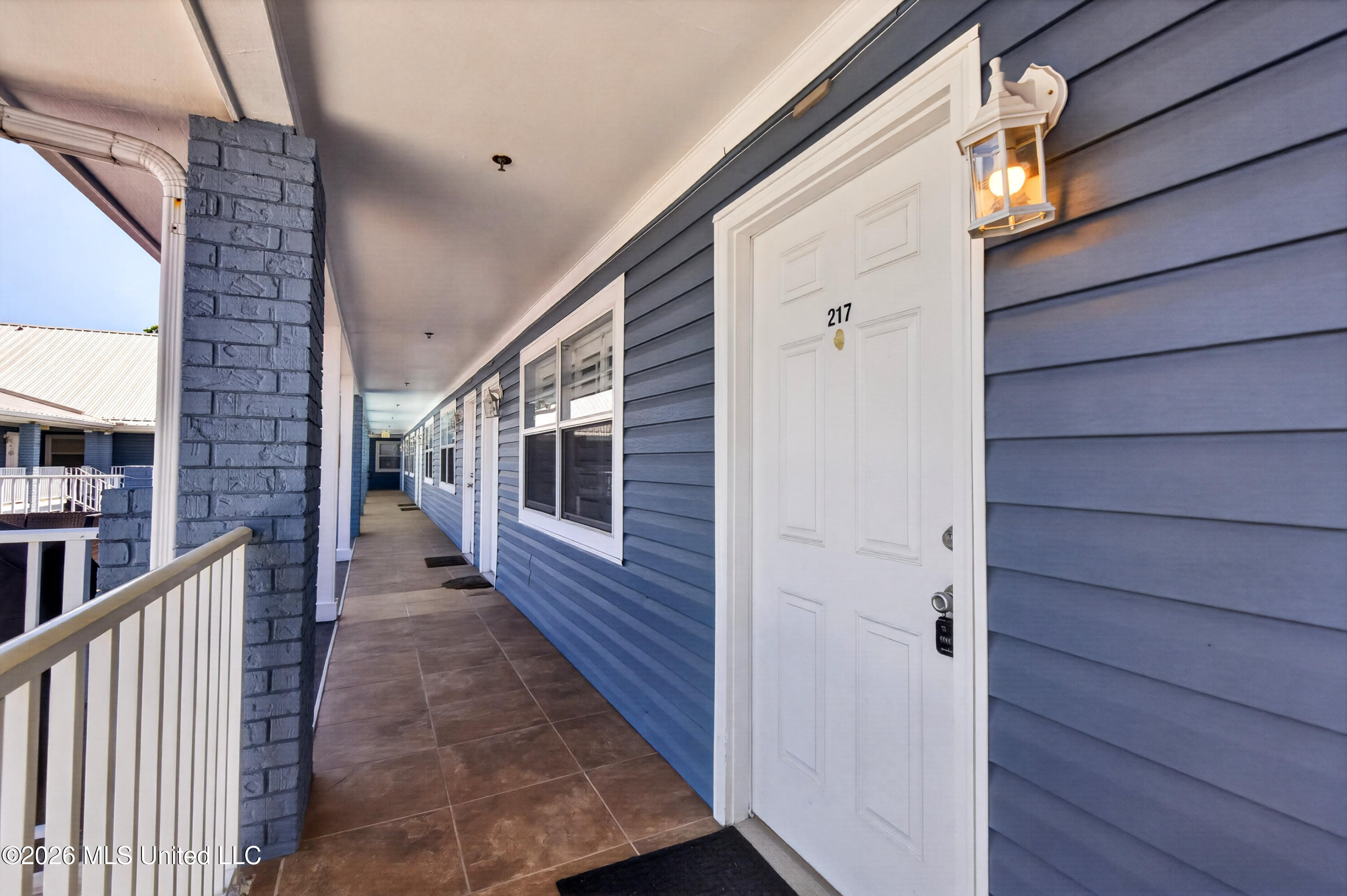 1282 Beach Boulevard Property Photo 2