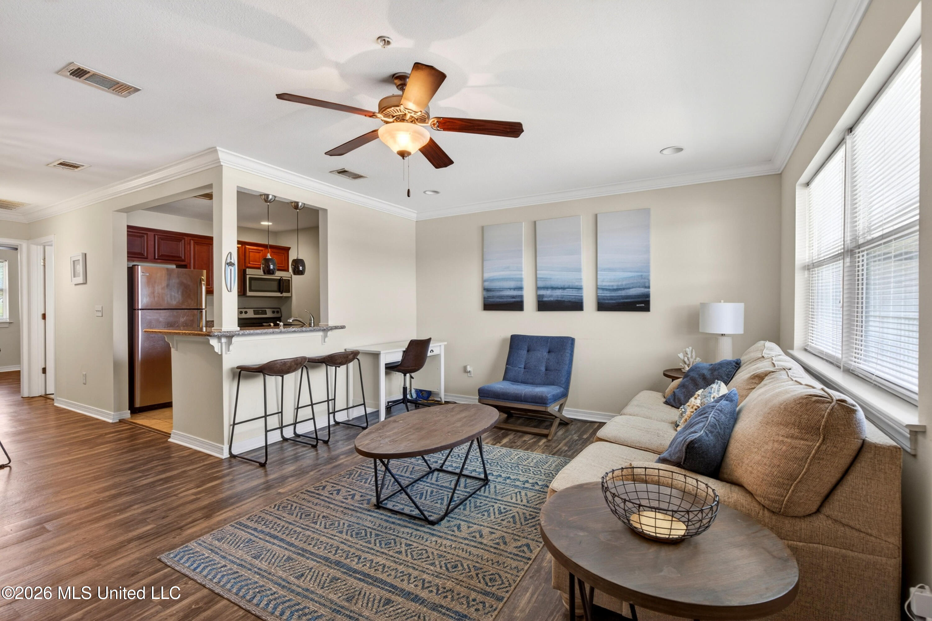 1282 Beach Boulevard Property Photo 3