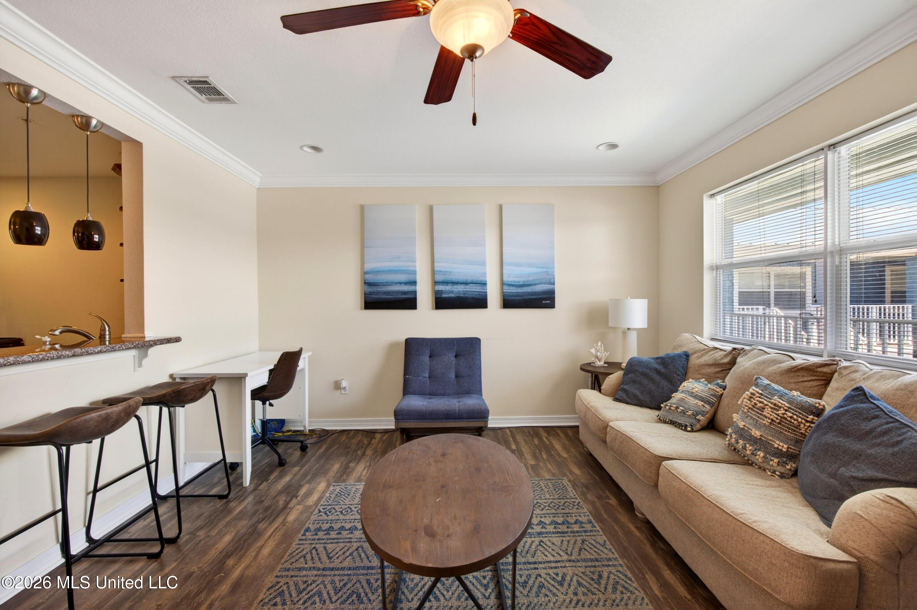 1282 Beach Boulevard Property Photo 5