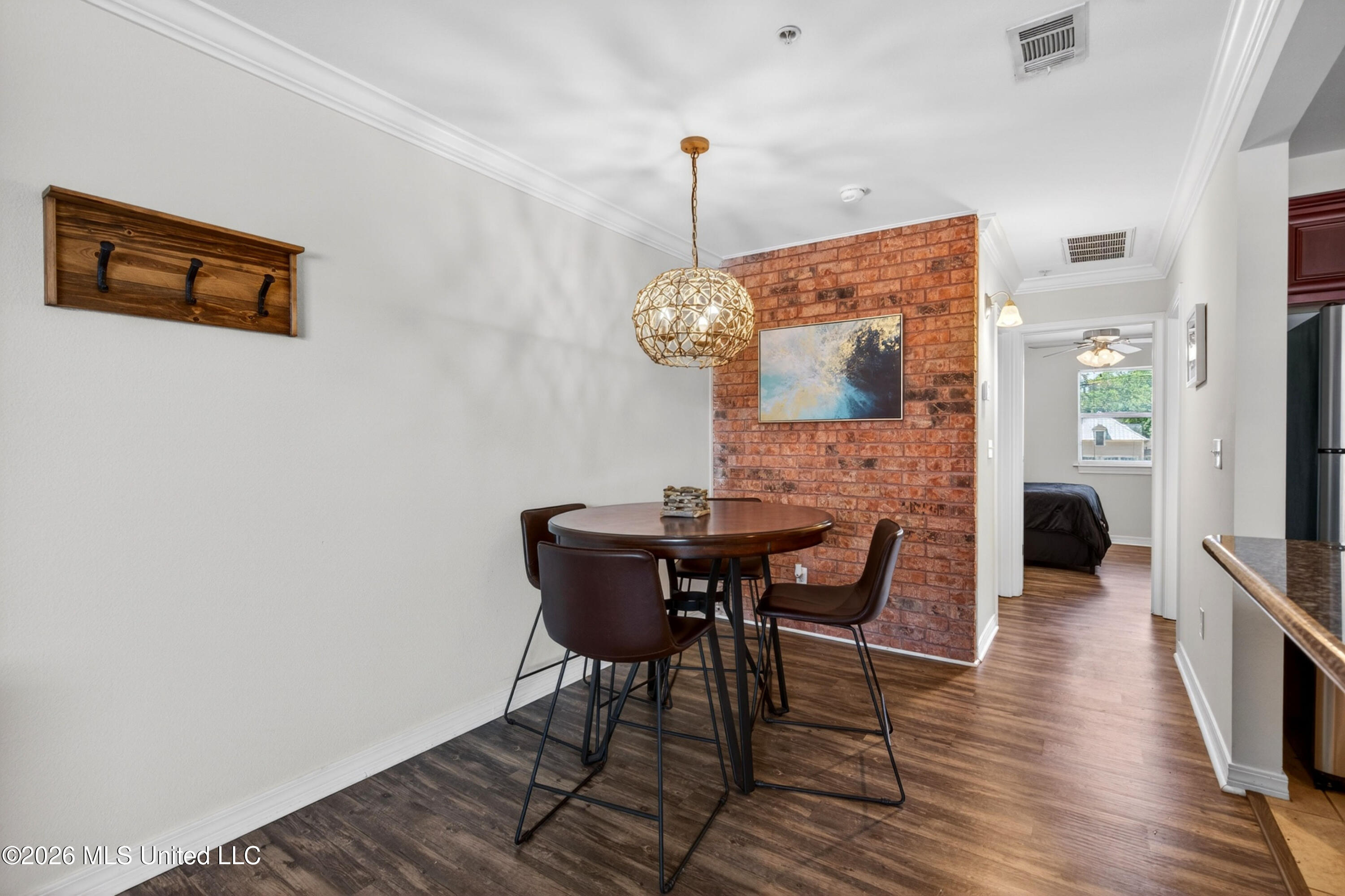 1282 Beach Boulevard Property Photo 9