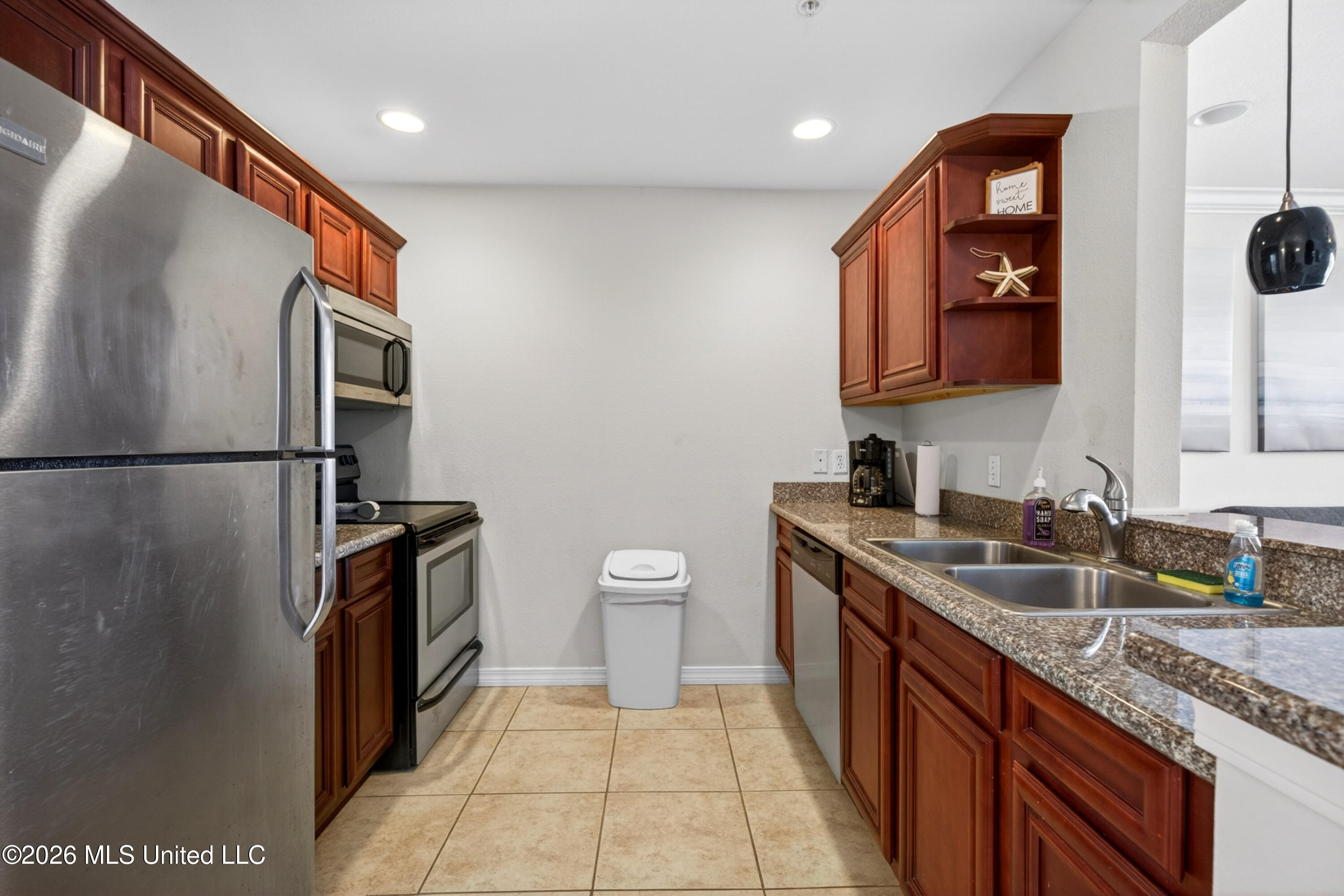 1282 Beach Boulevard Property Photo 11