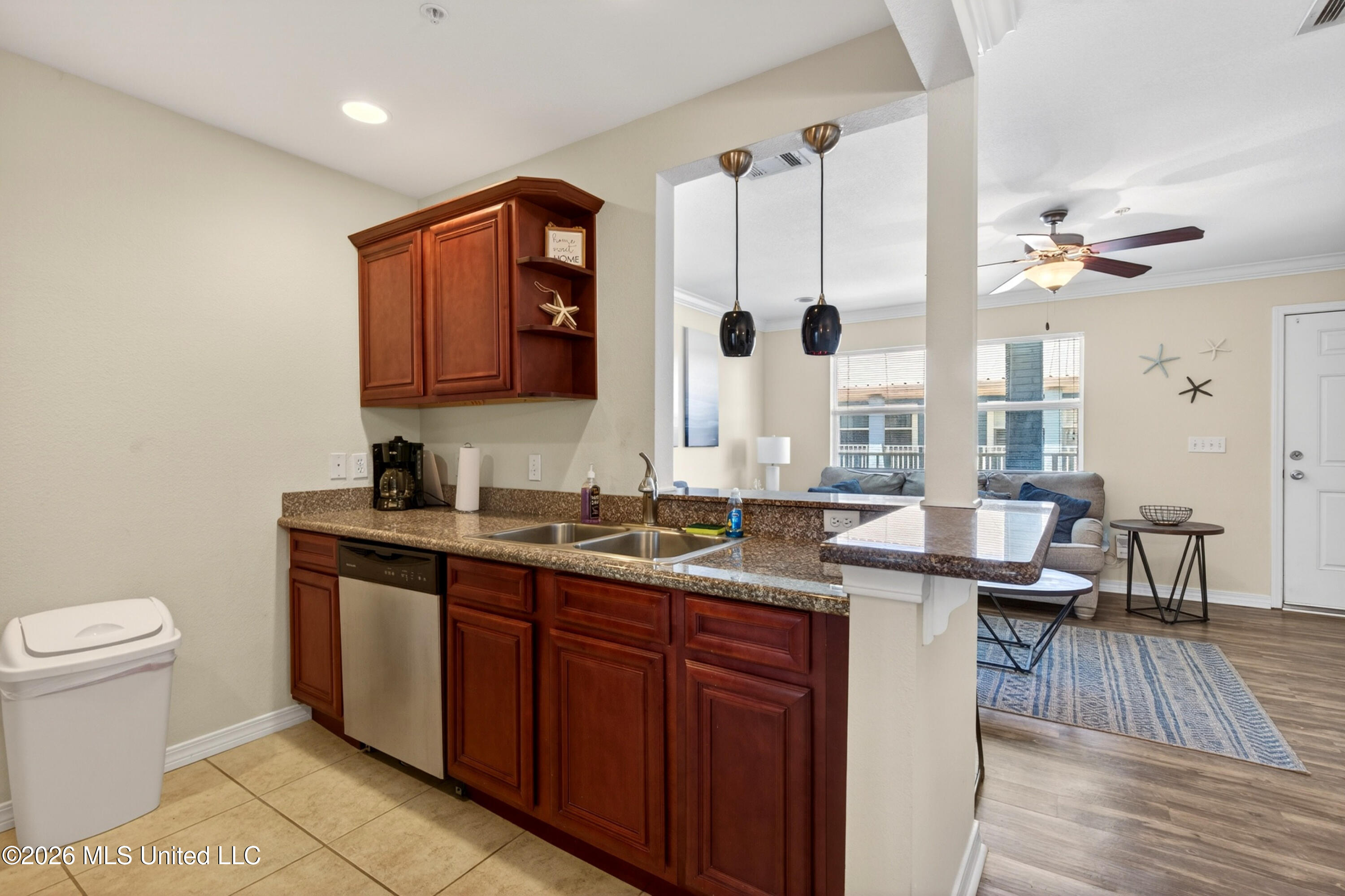 1282 Beach Boulevard Property Photo 12